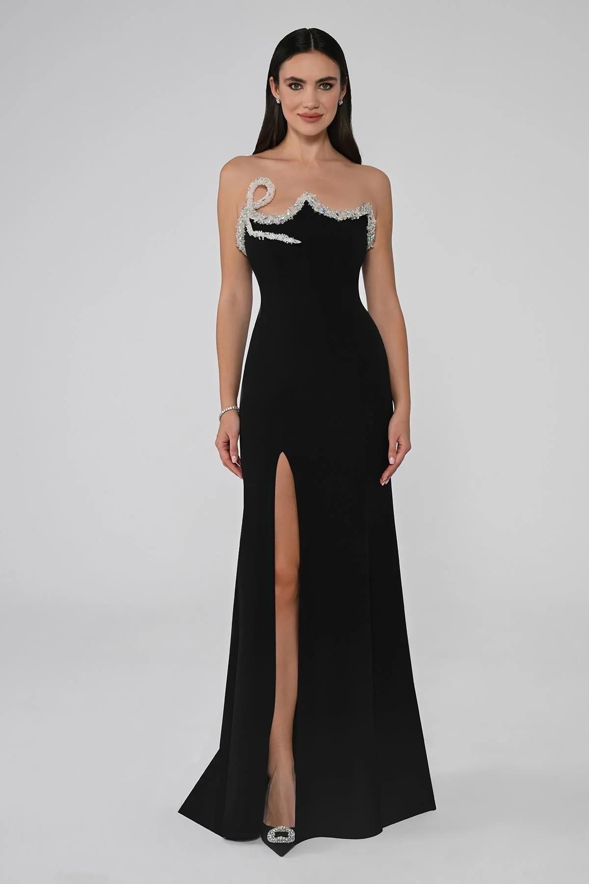 Straplez Yakası Taşlı Asimetrik Kesim Önden Yırtmaçlı Uzun Elbise - Eser Giyim