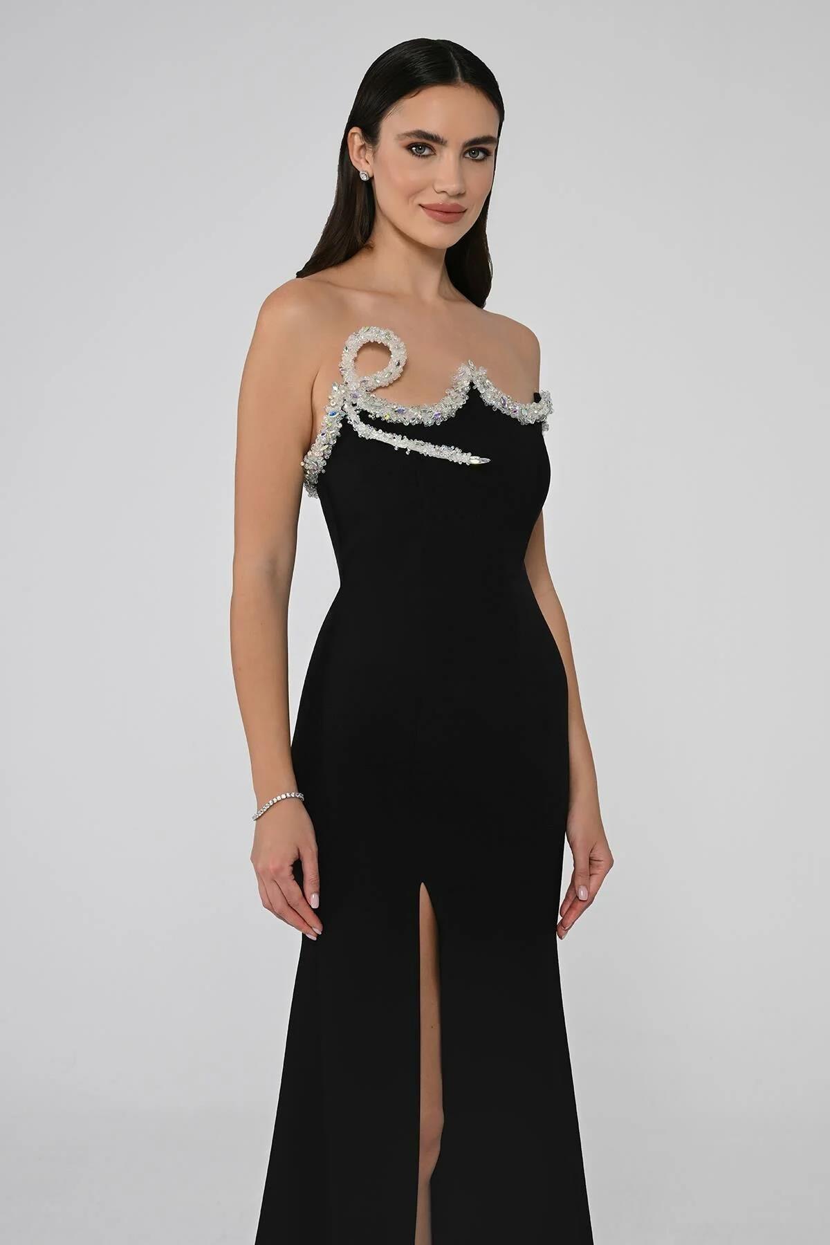 Straplez Yakası Taşlı Asimetrik Kesim Önden Yırtmaçlı Uzun Elbise - Eser Giyim