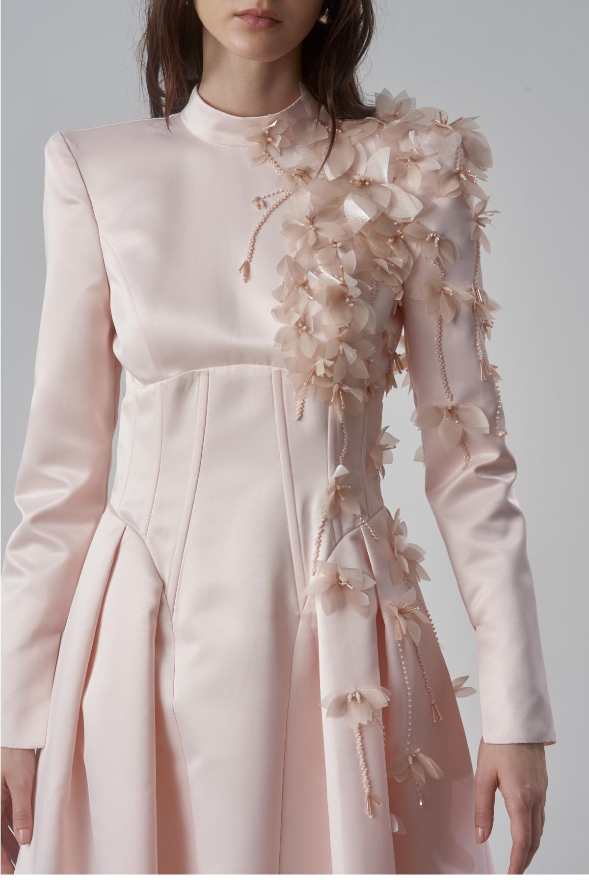 Tek Yan Komple Kabartma Çiçek Elbise - Eser Giyim