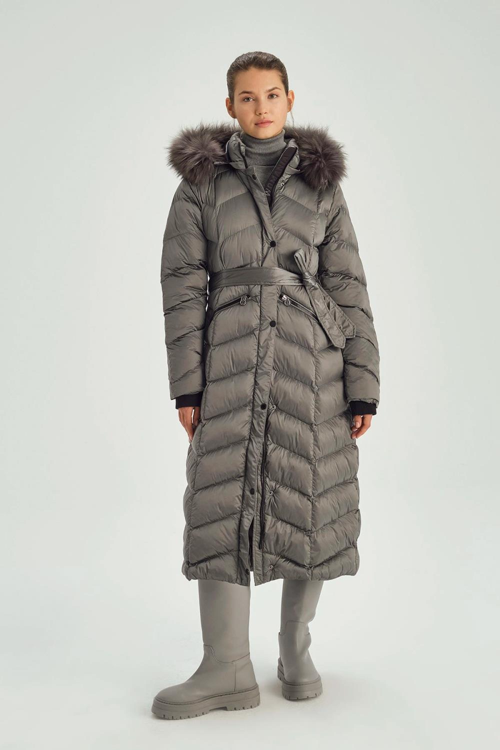 Kapüşonlu Kürklü Şişme Kadın Kaban