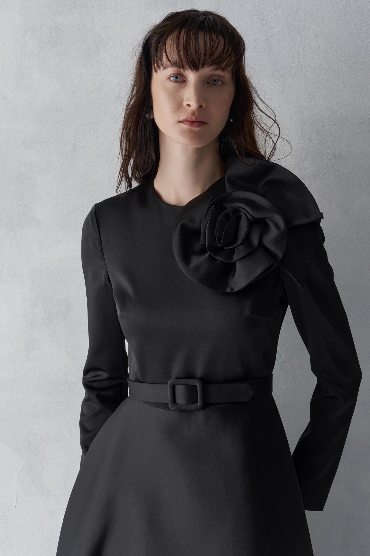 Yaka Kabartma Gül Uzun Kollu Elbise - Eser Giyim