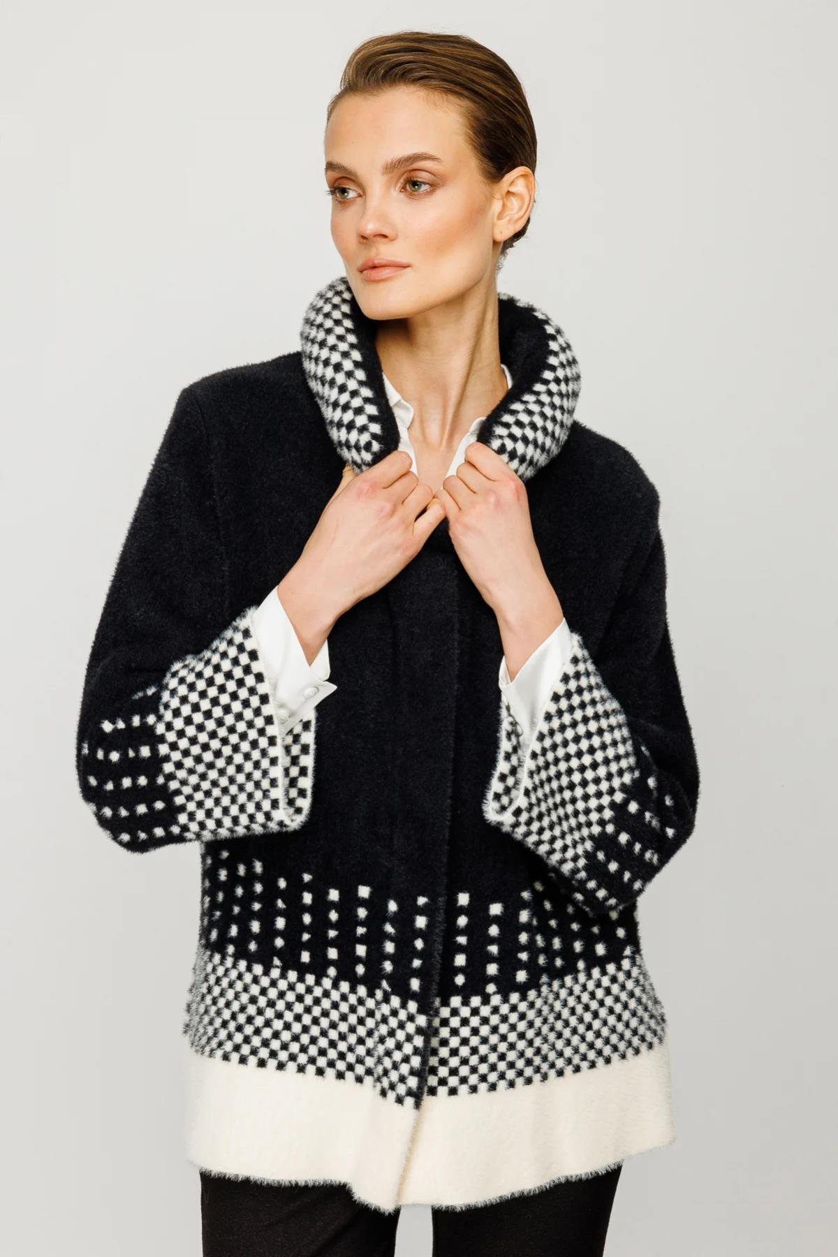 Yakası ve Etek Ucu Damalı Kadın Hırka - Eser Giyim