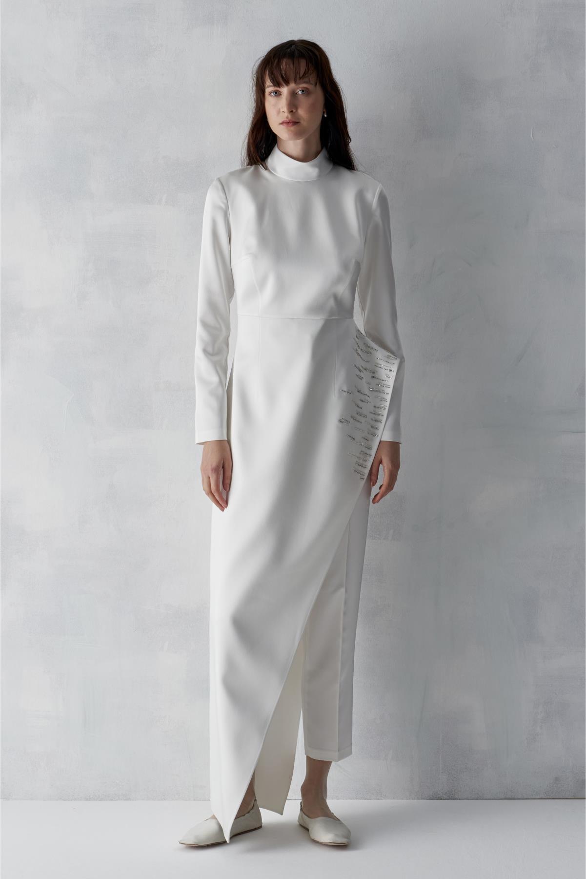 Yan Taşlı Oval Yırtmaç Pantolonlu Takım - Eser Giyim