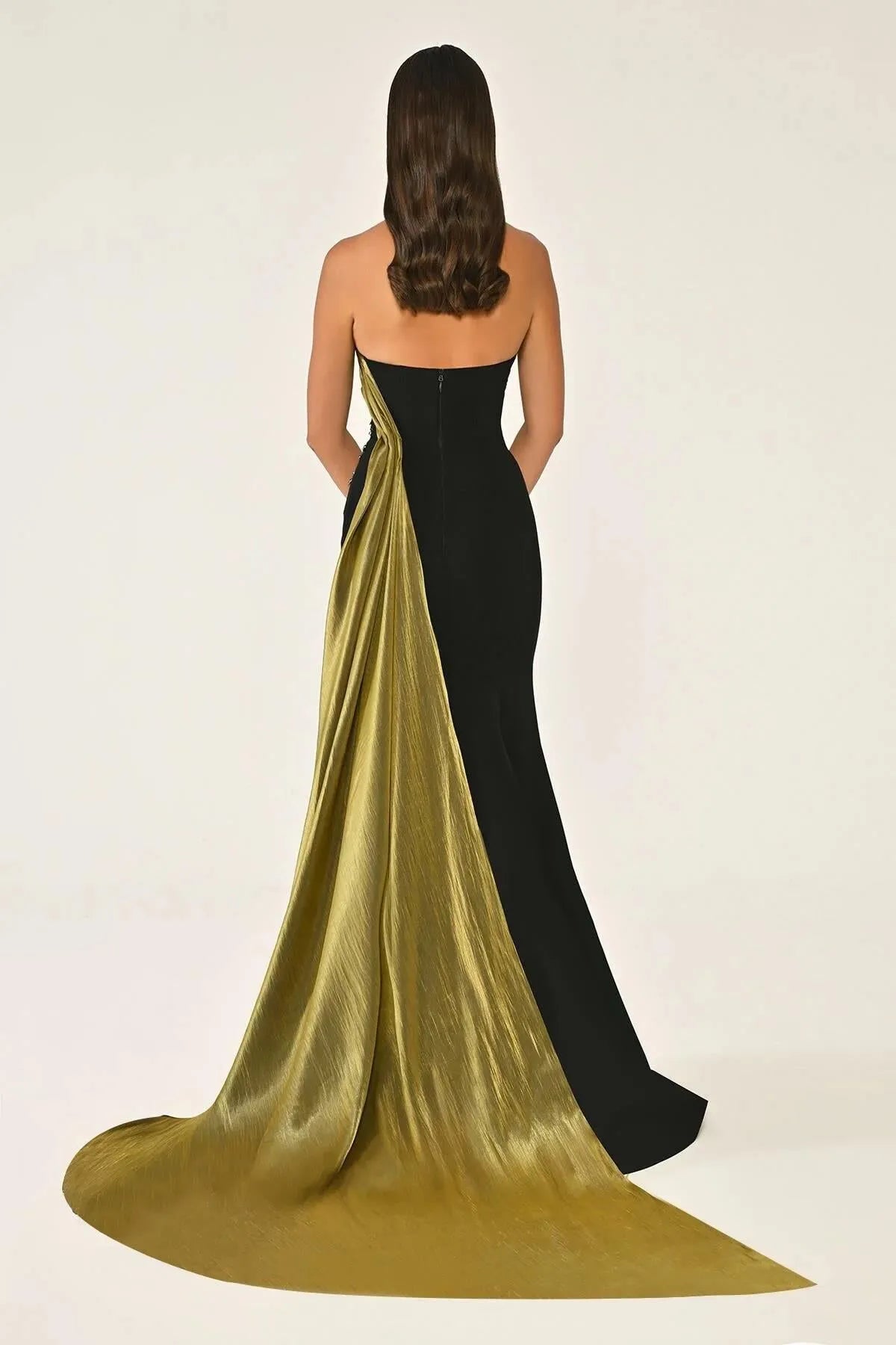Strapless Stone Detailed Tail Crepe Long Evening Dress