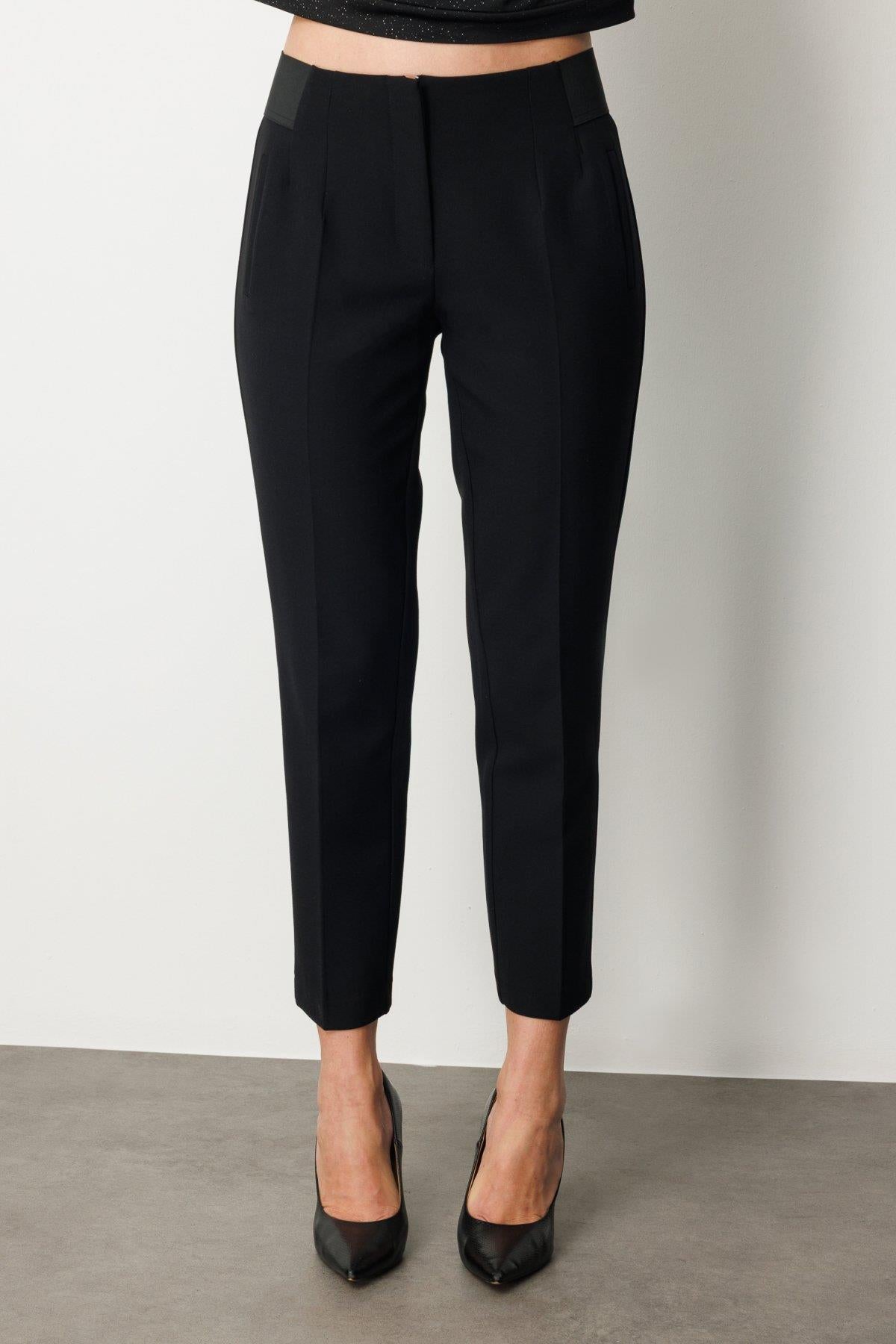 Beli Kalın Lastikli Dar Paça Pantolon