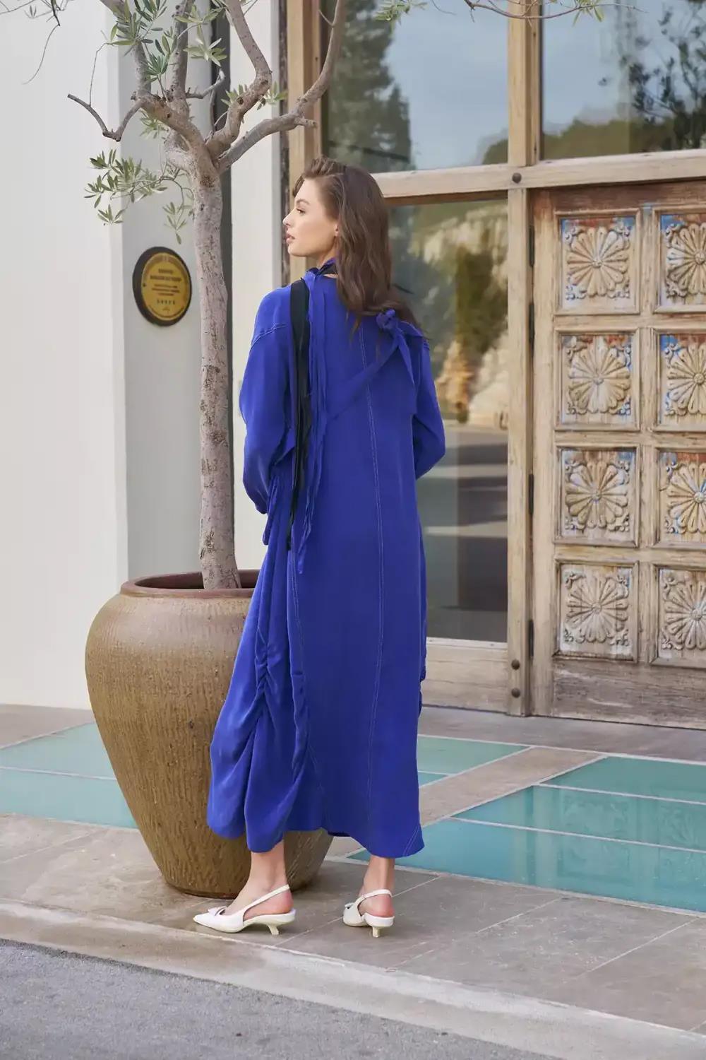 Misswhence Büzgülü Taşlanmış İpek Kupra Uzun Elbise - Eser Giyim