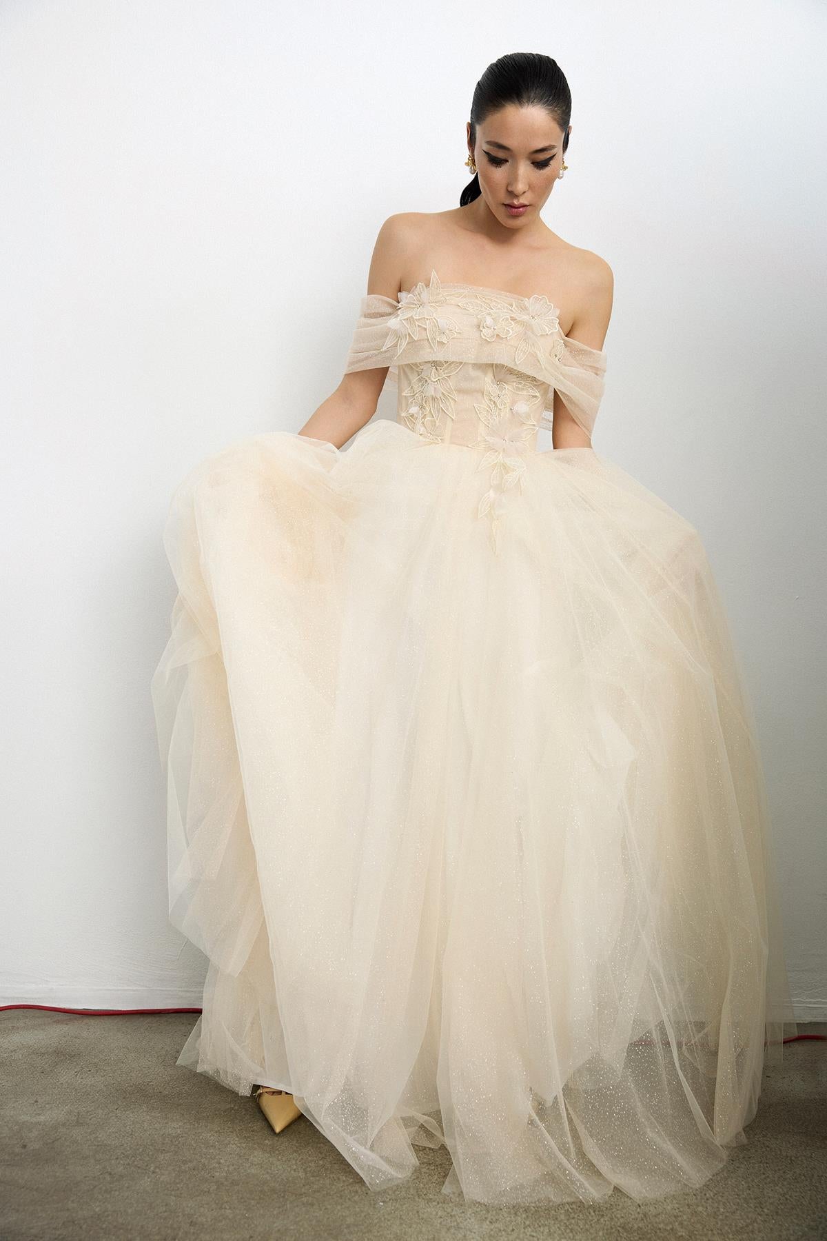 Flower Appliqued Glittery Tulle Skirt Detailed Long Evening Dress