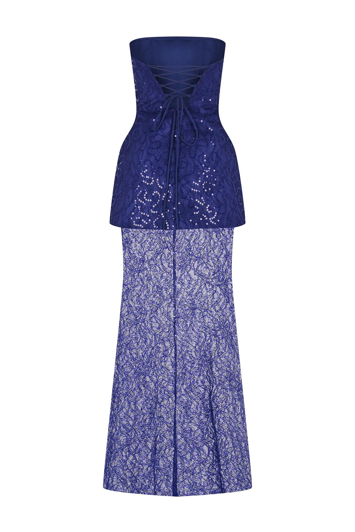 فستان سهرة بدون حمالات مزين بالأحجار والترتر