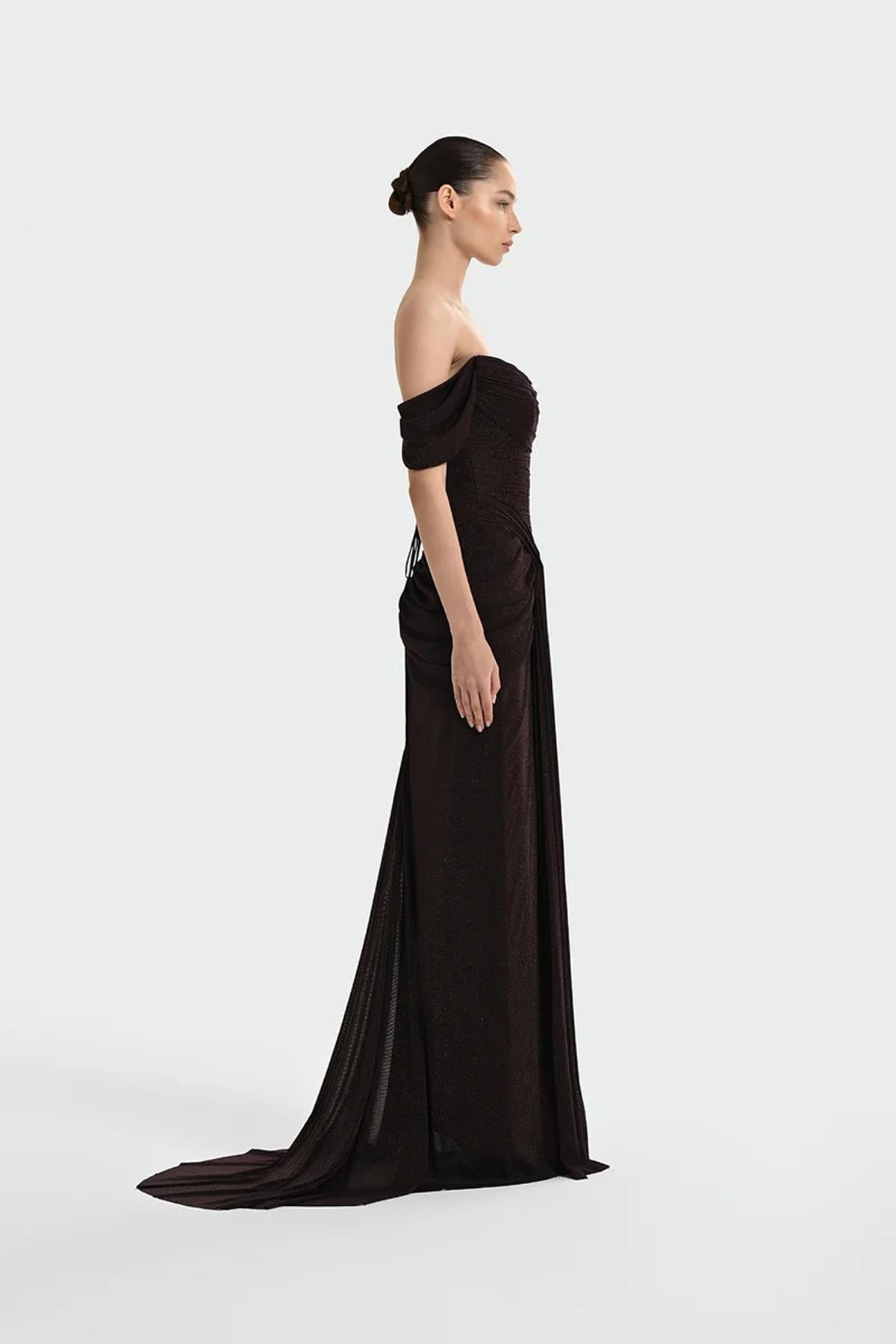 Düşük Omuz Ön Drape Detaylı Abiye Elbise