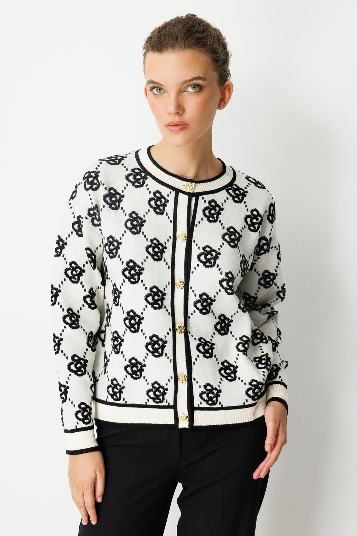 Floral Patterned Metal Buttoned Cardigan