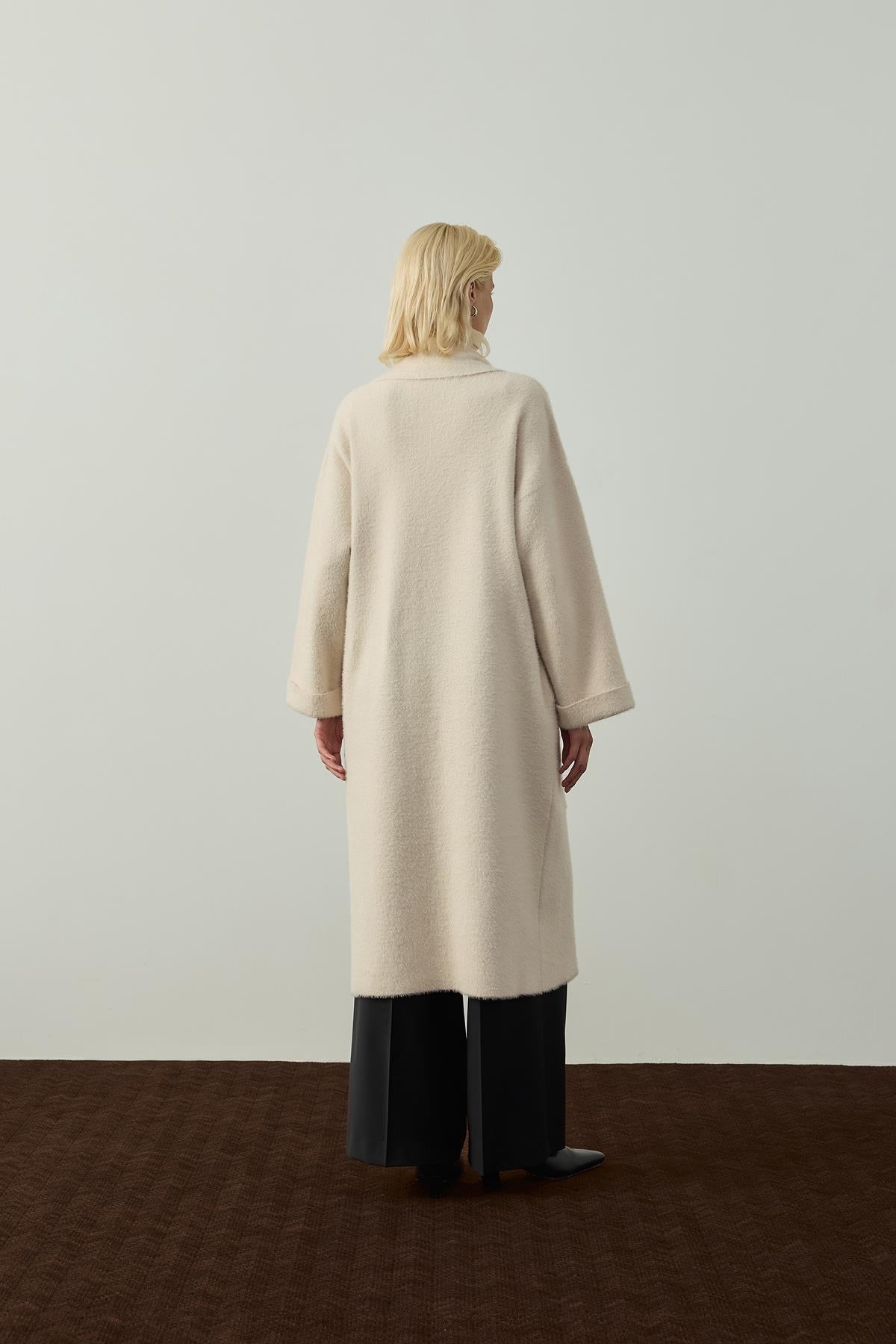 Şal Detaylı Tek Düğmeli Kap