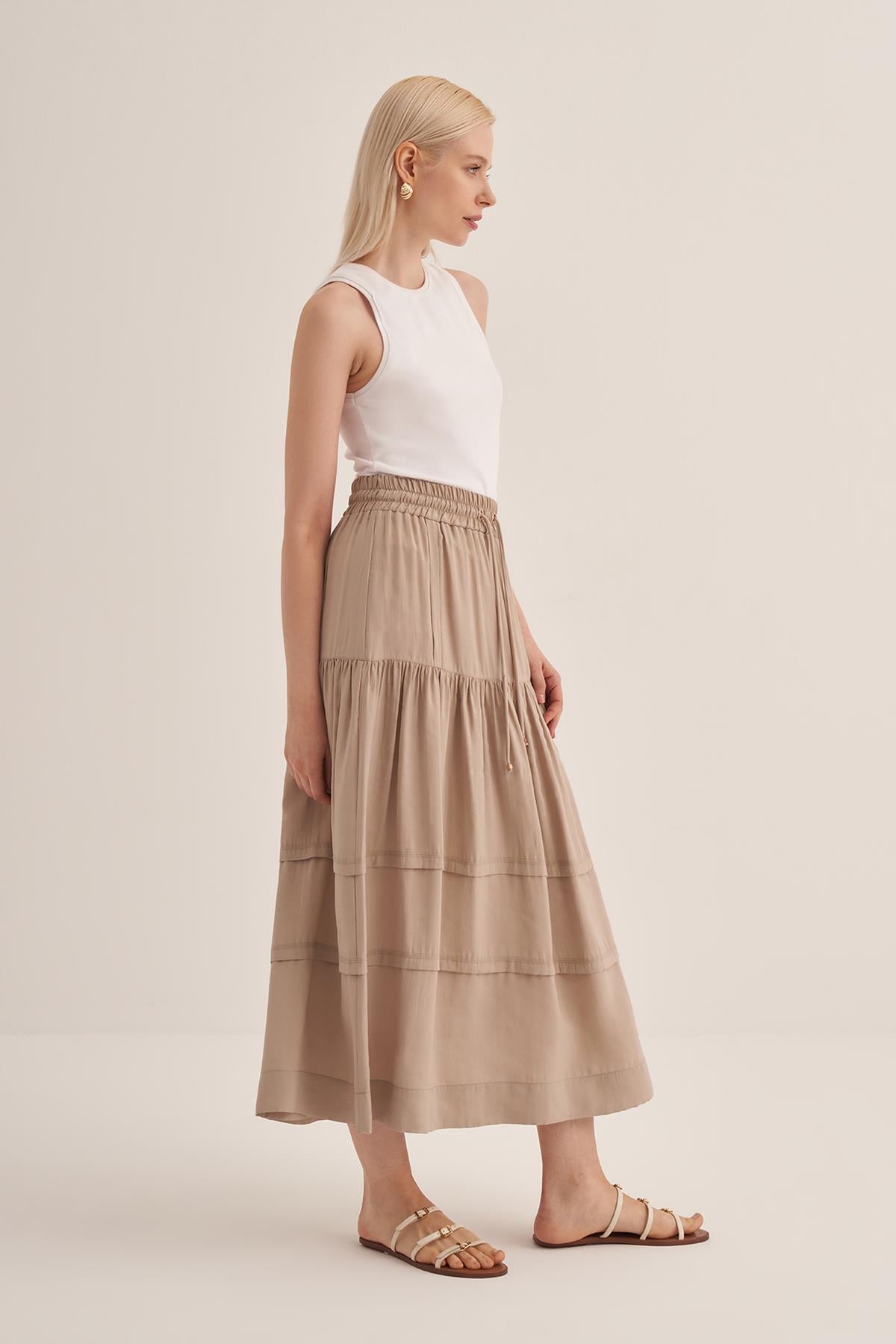 Elastic Waist Layered Skirt