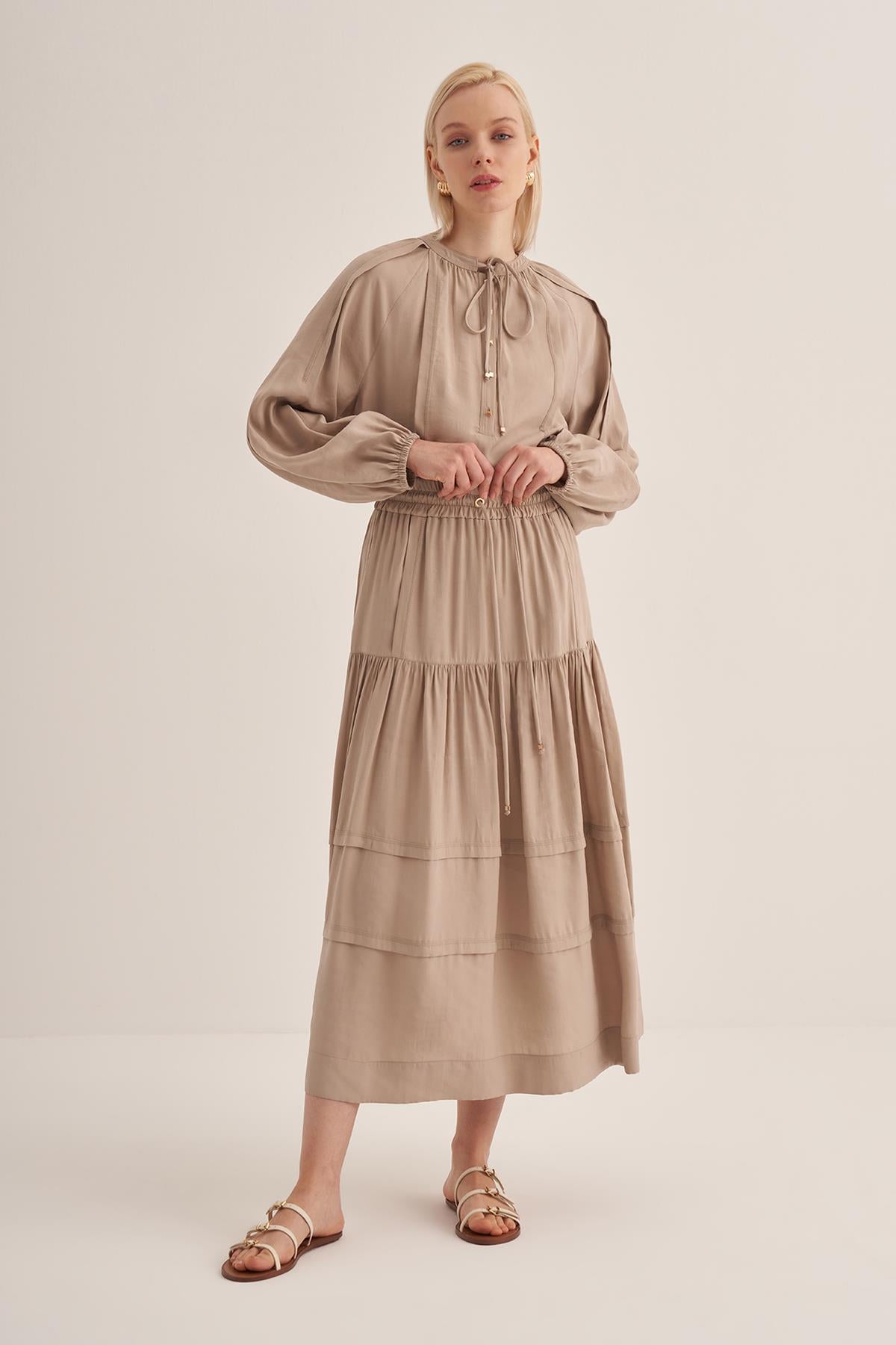 Elastic Waist Layered Skirt