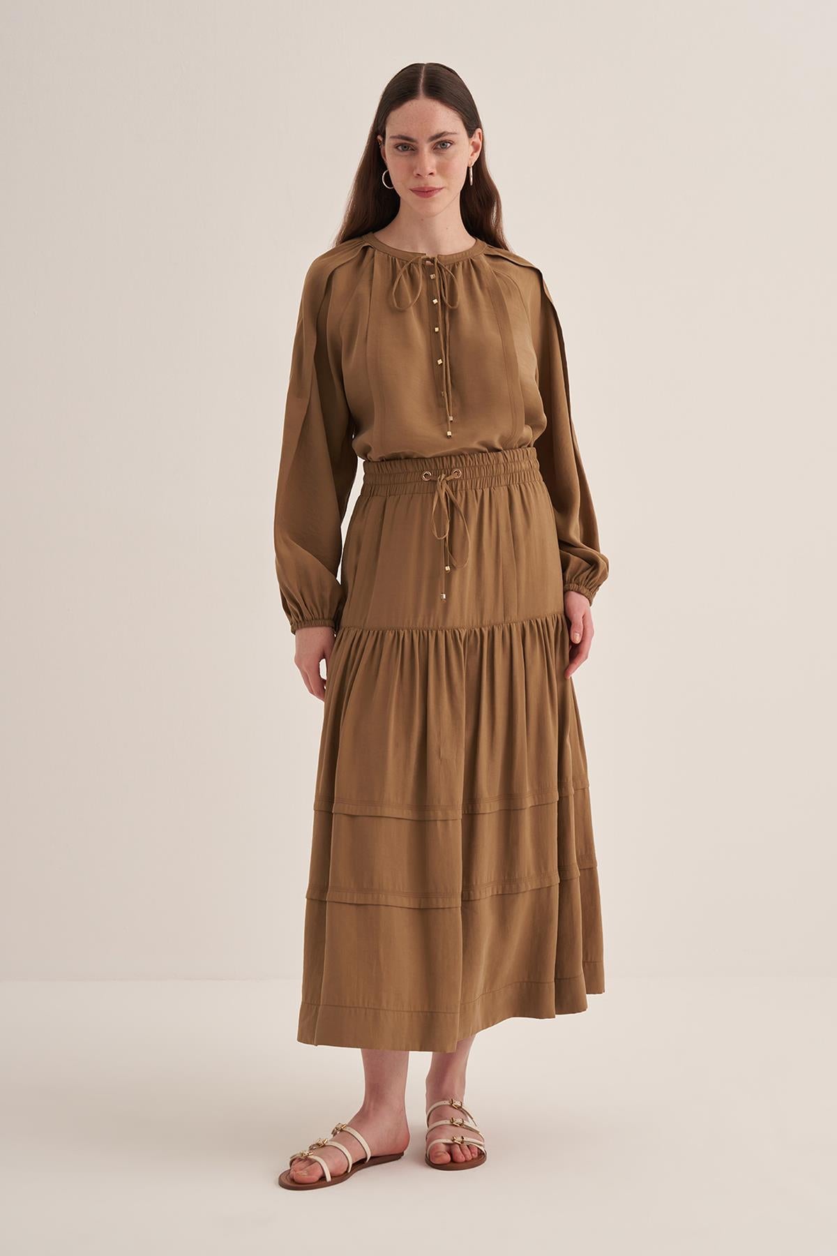 Elastic Waist Layered Skirt