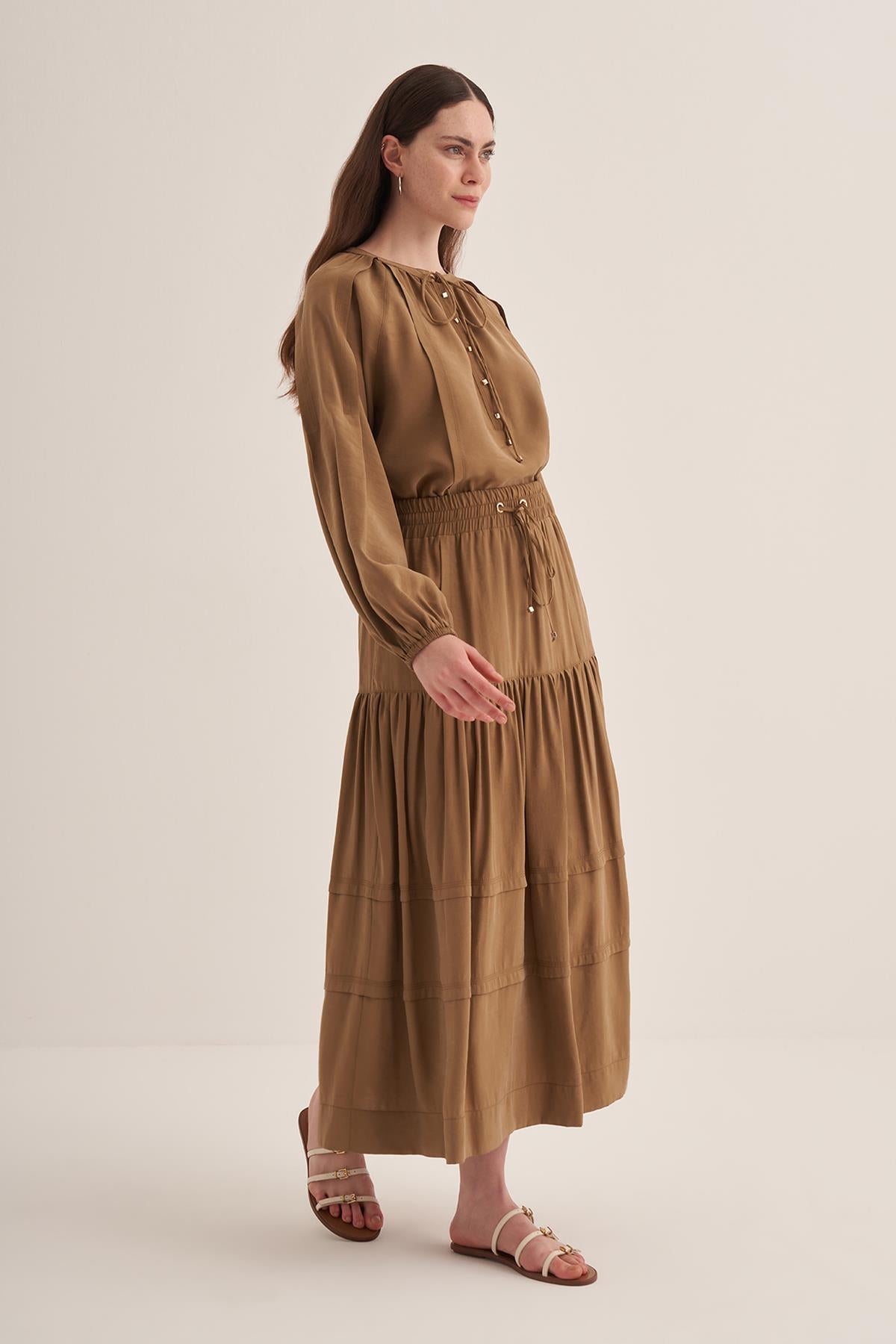 Elastic Waist Layered Skirt