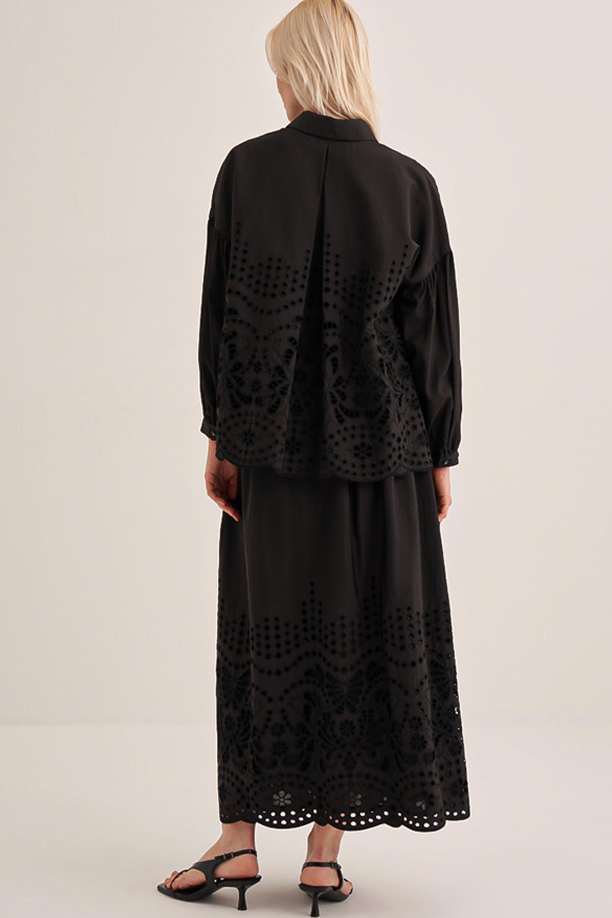 Embroidered Long Skirt