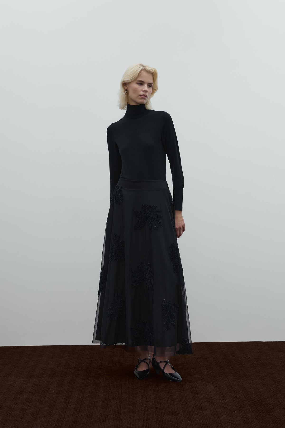 Velvet Embroidered Patterned Tulle Skirt