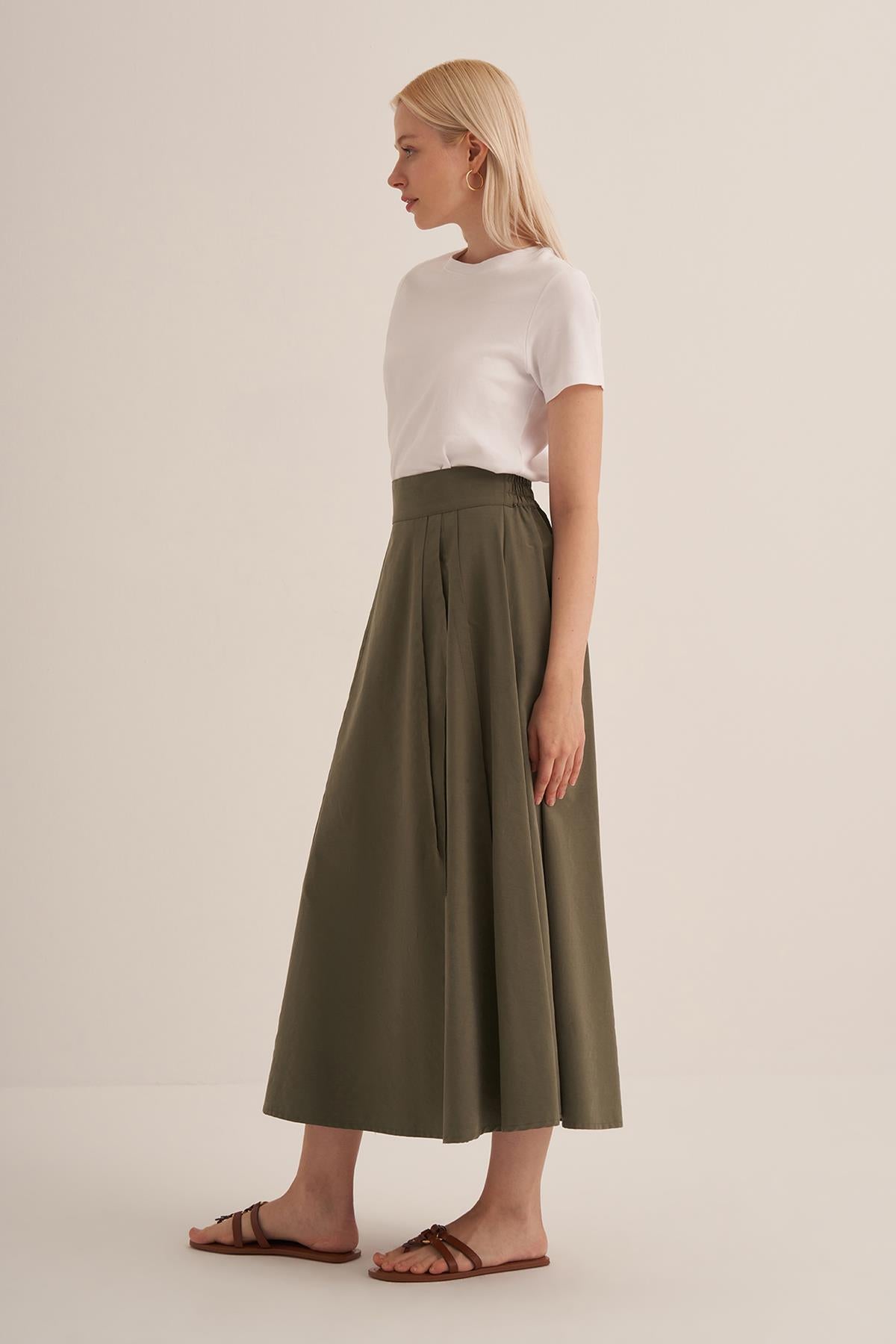Side Pleated Elastic Waist Skirt