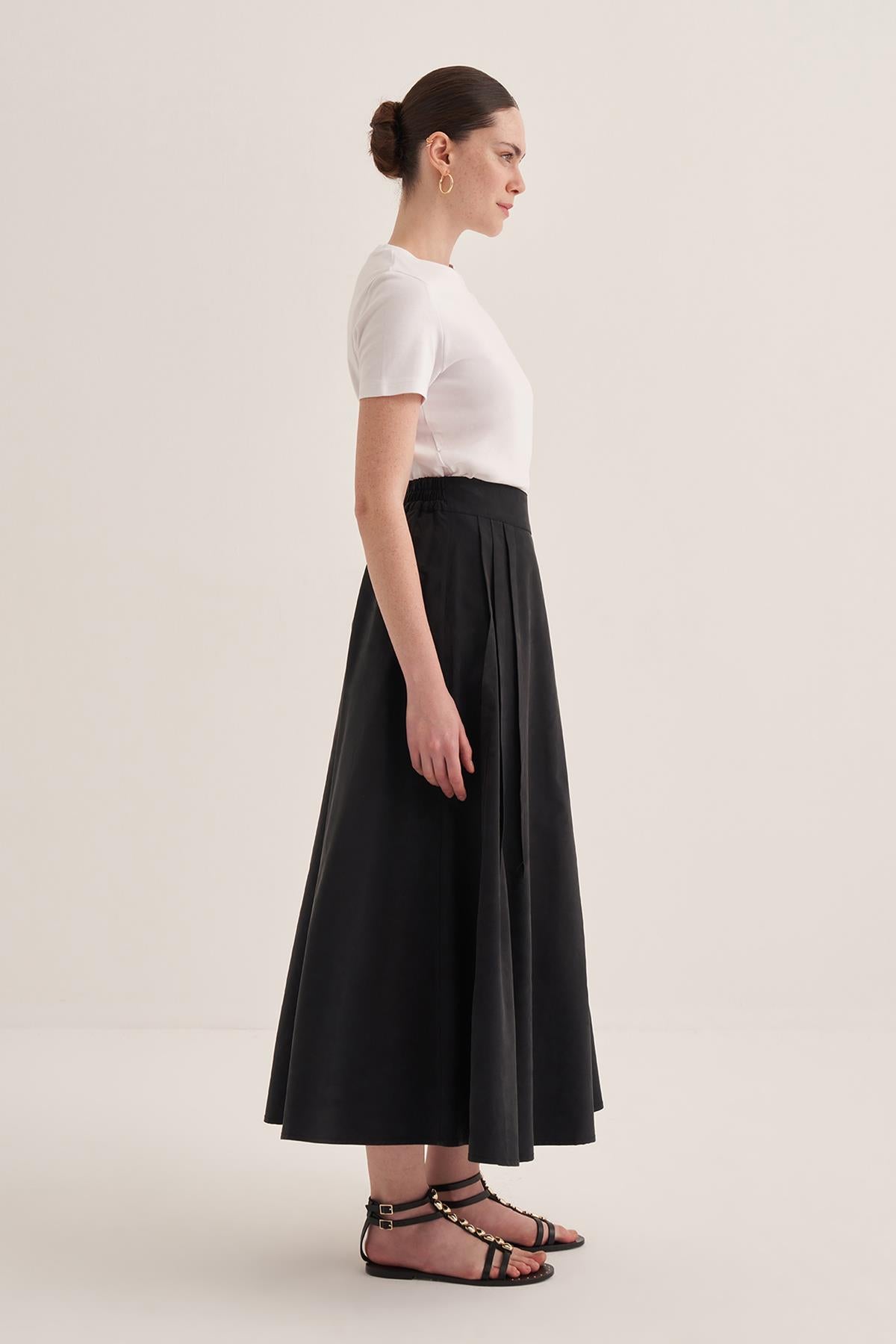 Side Pleated Elastic Waist Skirt