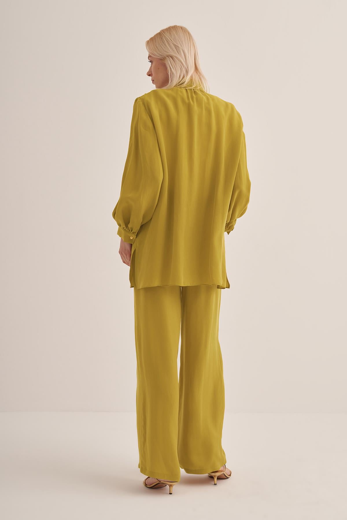 Tunic with Lace Detail on the Collar