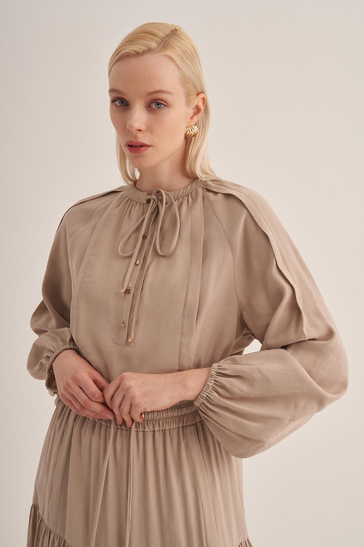 Collar Laced Sport Stitch Short Tunic