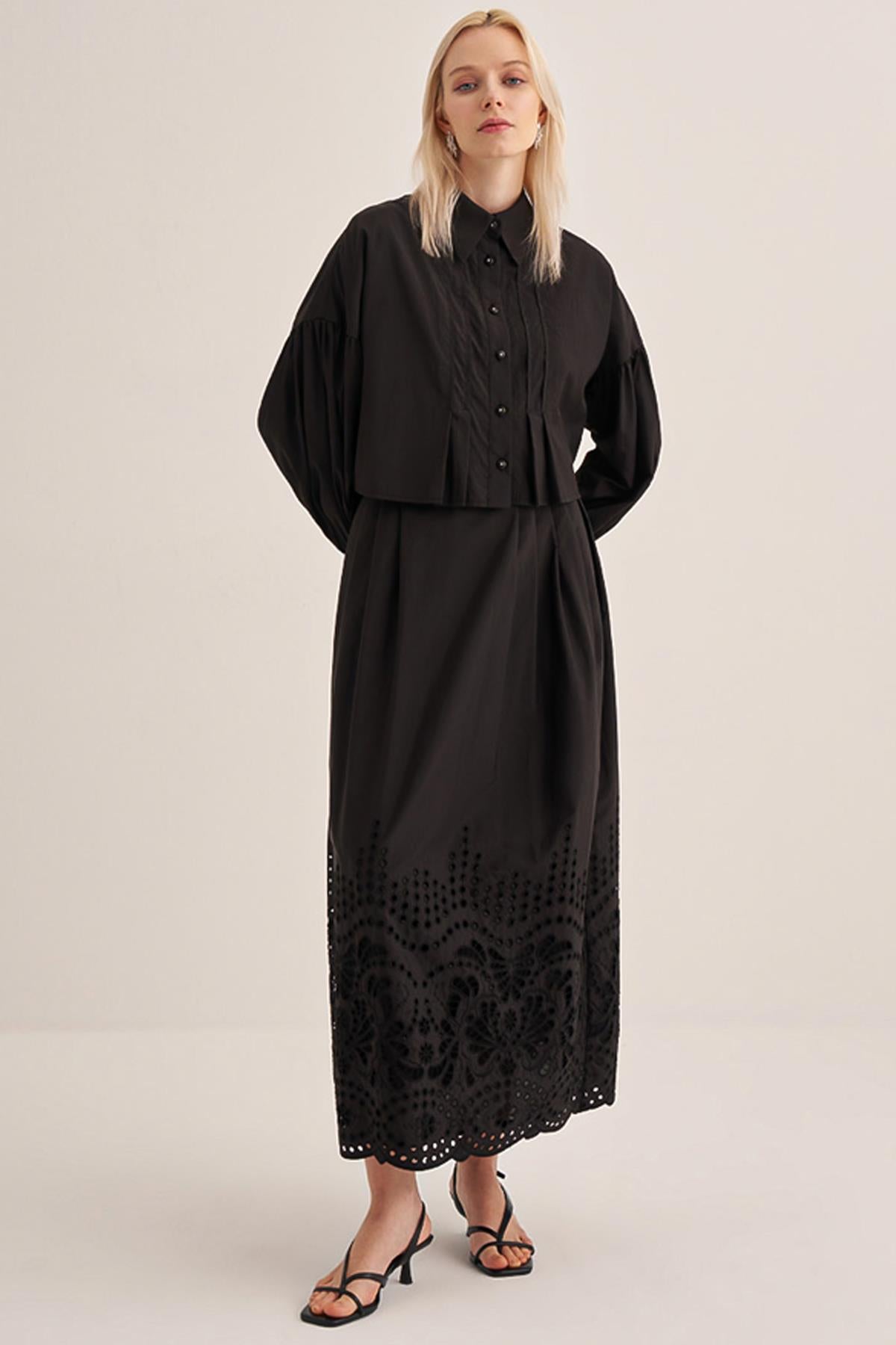 Embroidered Front Short Jacket