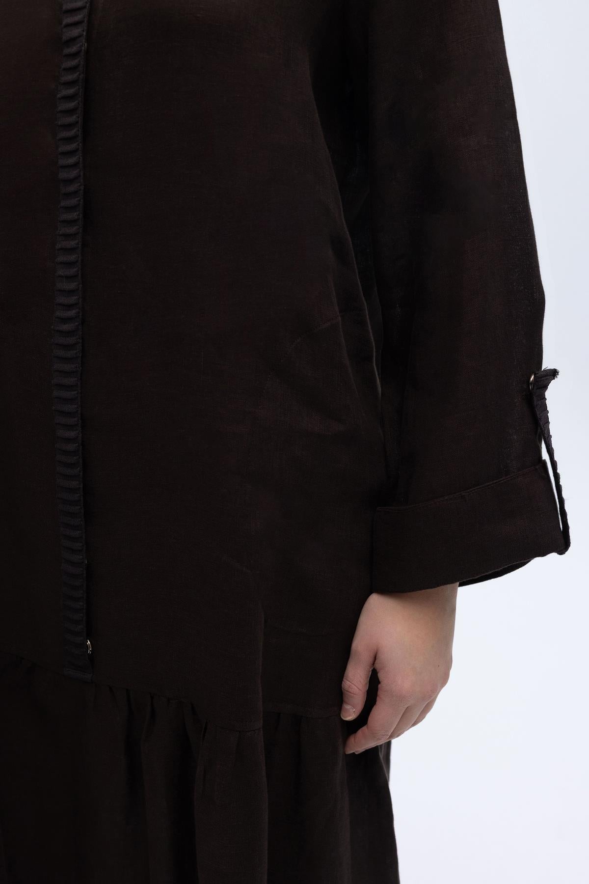 Linen Dress with Shirt Collar Holding Detail