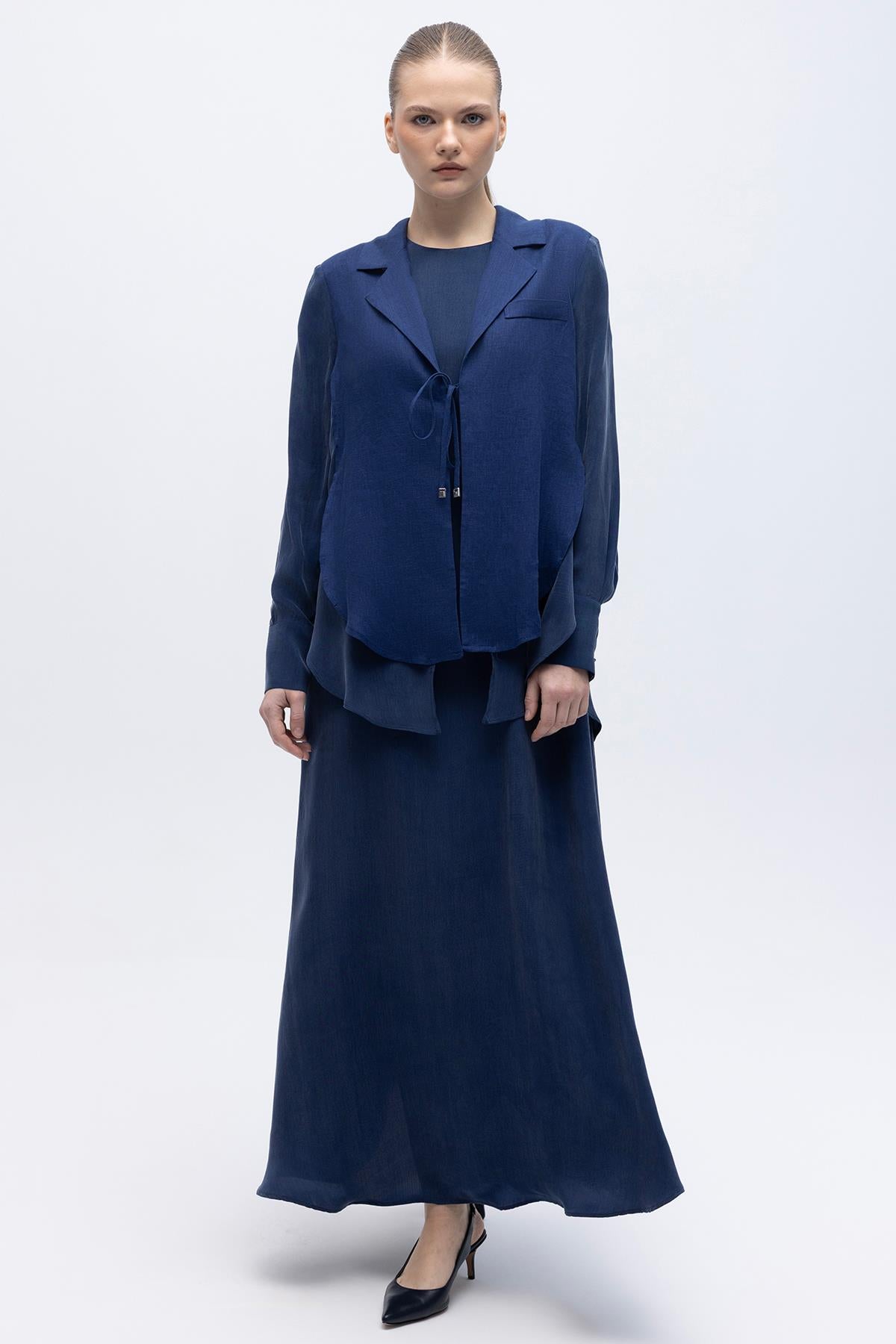 طقم فستان وسترة كتان بتفاصيل ربط