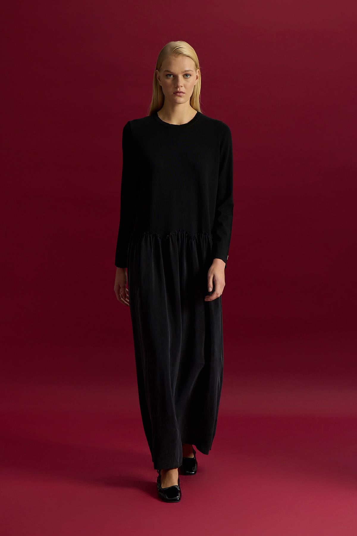 Büzgü Detaylı Triko Cupro Elbise