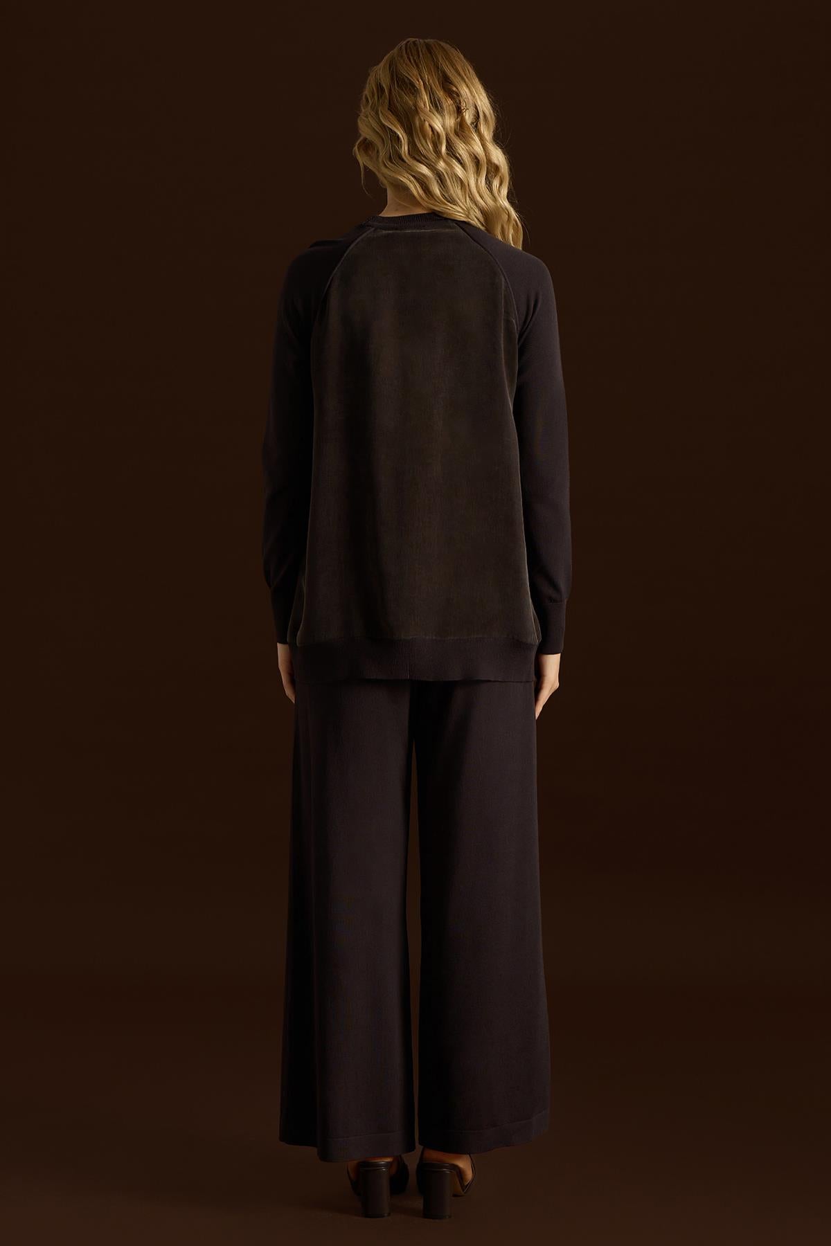 تونيك من الكوبرو المحبوك بأكمام 