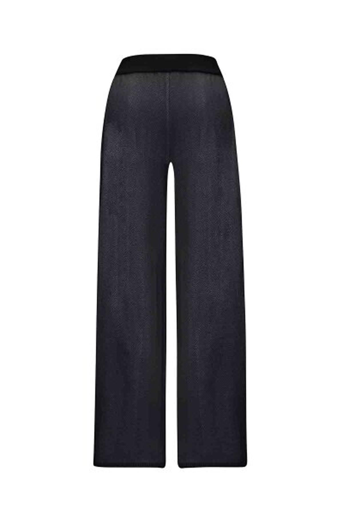 Relaxed Cut Wide Leg Trousers