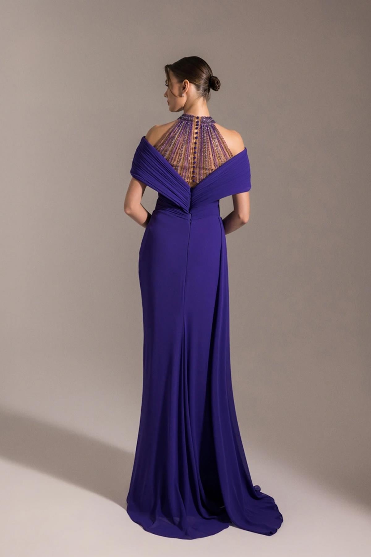 Low-cut Detailed Stone Embroidered Draped Slit Chiffon Evening Dress