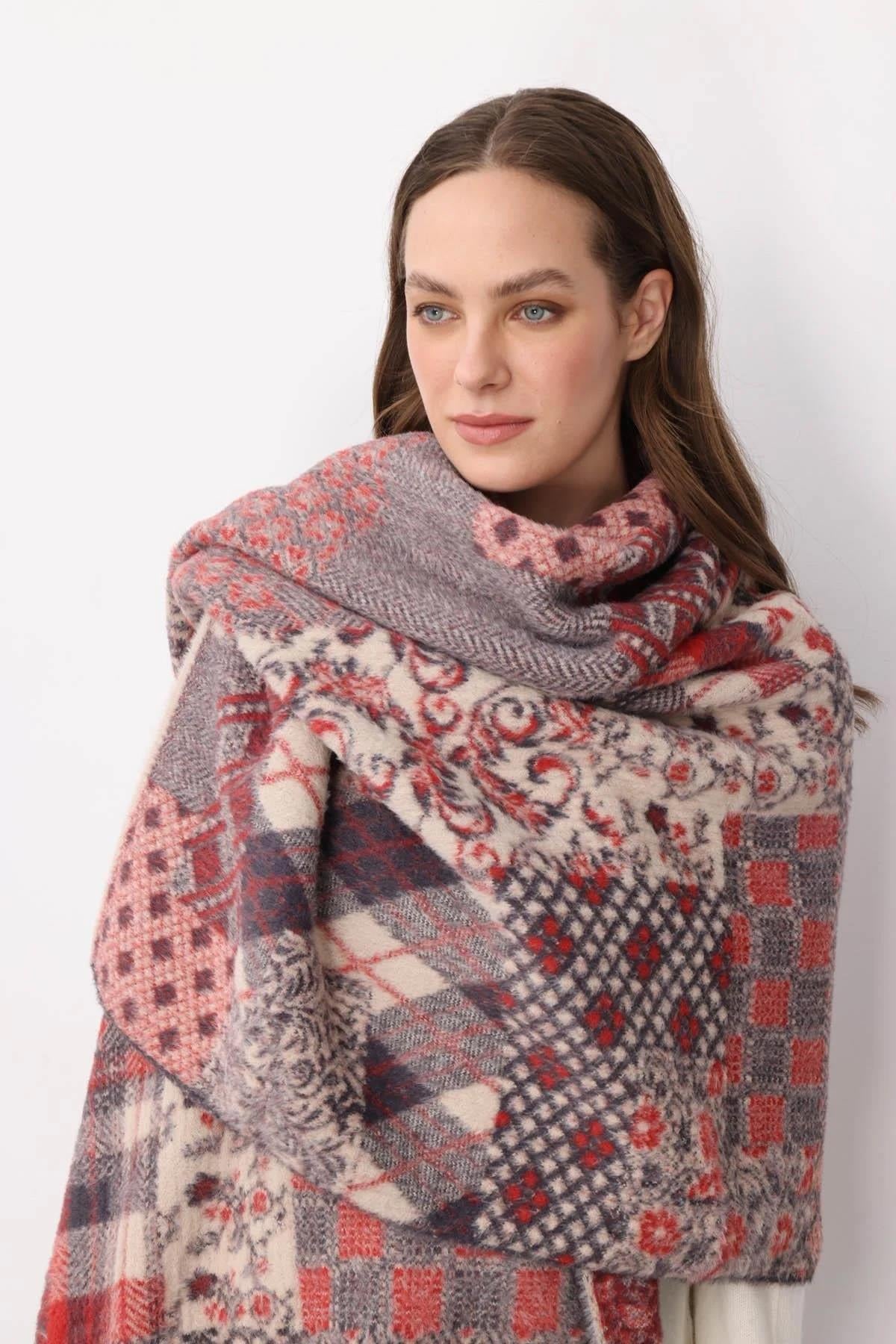 Kırk Yama Desenli Sakallı İp Büyük Şal