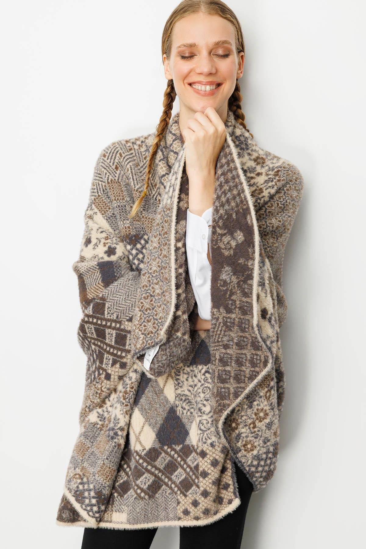 Kırk Yama Desenli Sakallı İp Büyük Şal