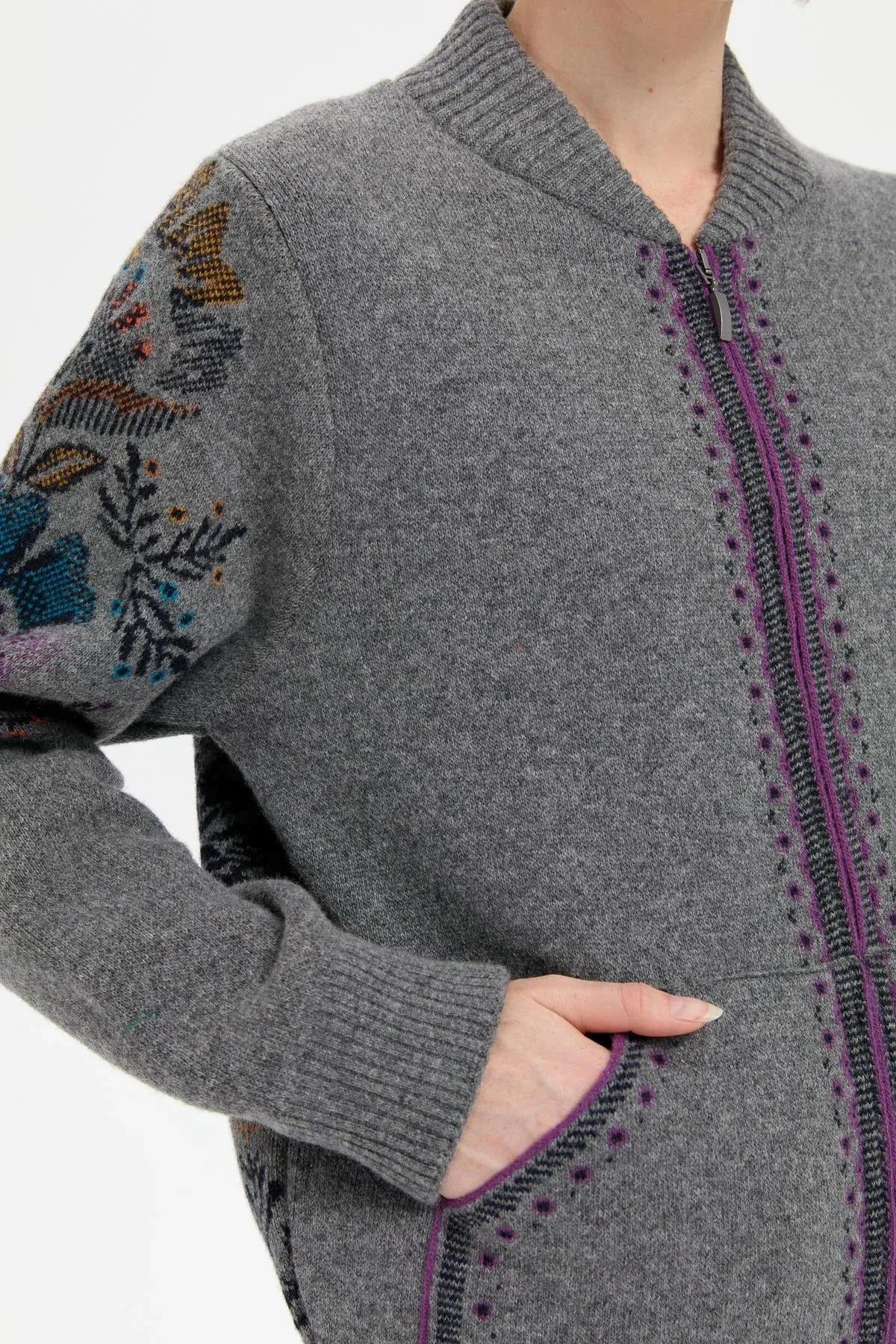 Wool Jacket with Floral Pattern on the Back and Sleeves of the Grandad Collar 