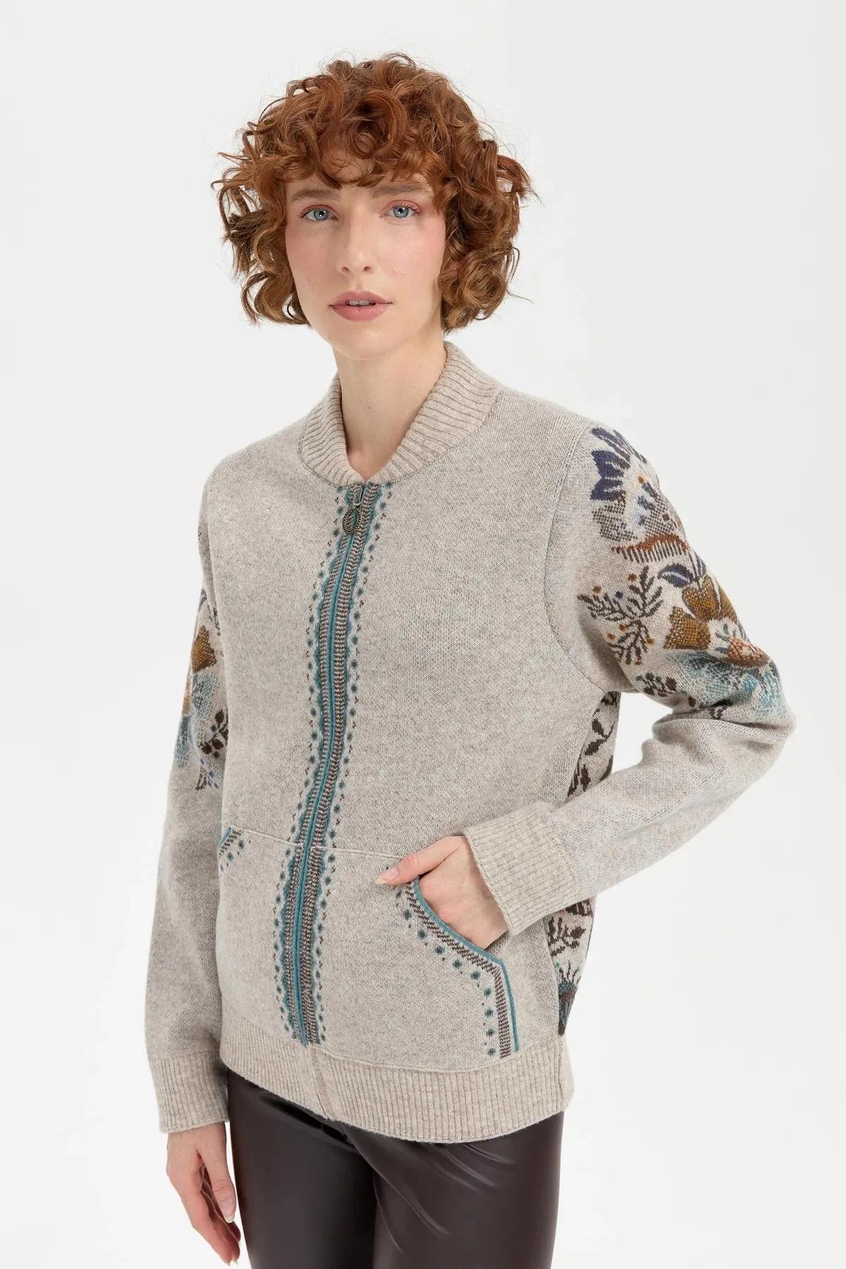 Wool Jacket with Floral Pattern on the Back and Sleeves of the Grandad Collar 