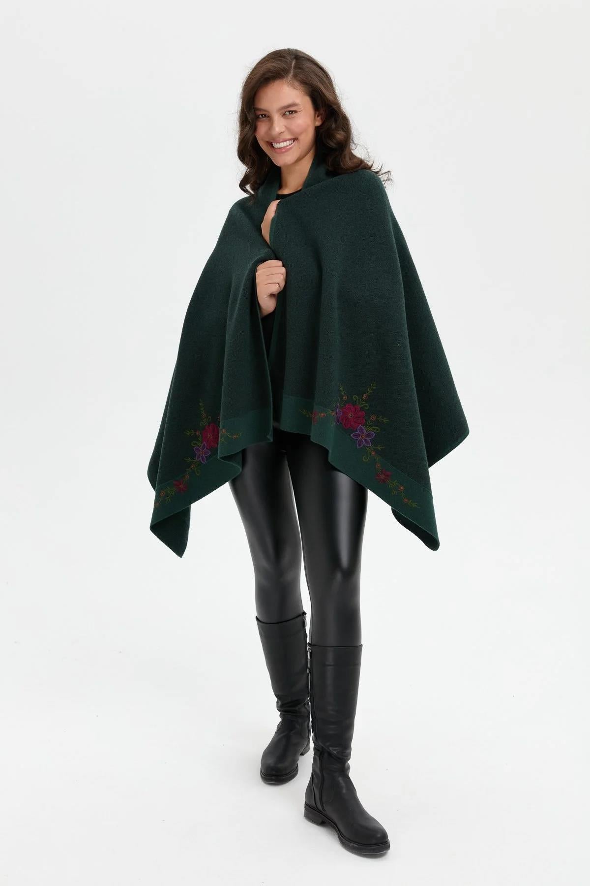 Üç Çiçekli Nakış İşlemeli Şal