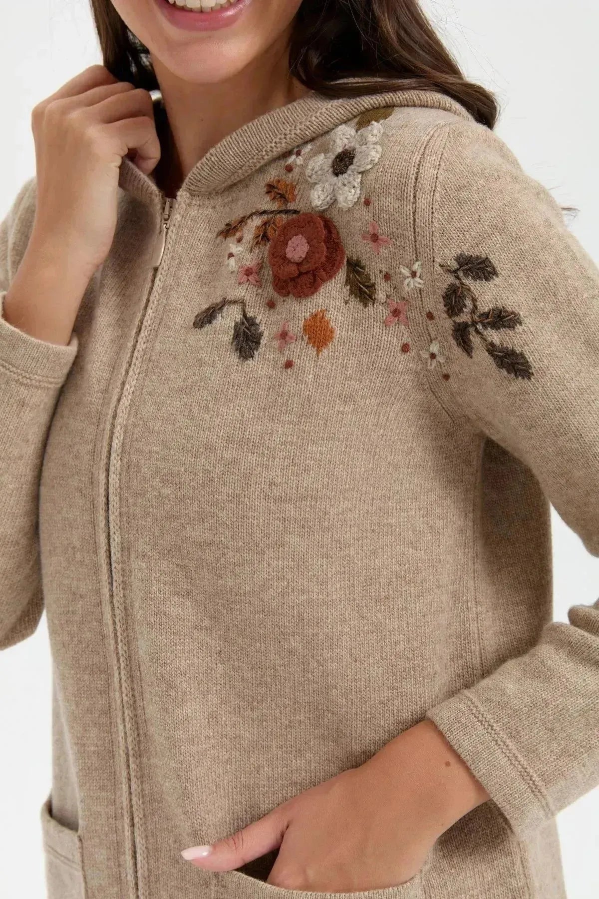 Women's Hooded Shoulder Embroidered Arabboy Wool Cardigan 