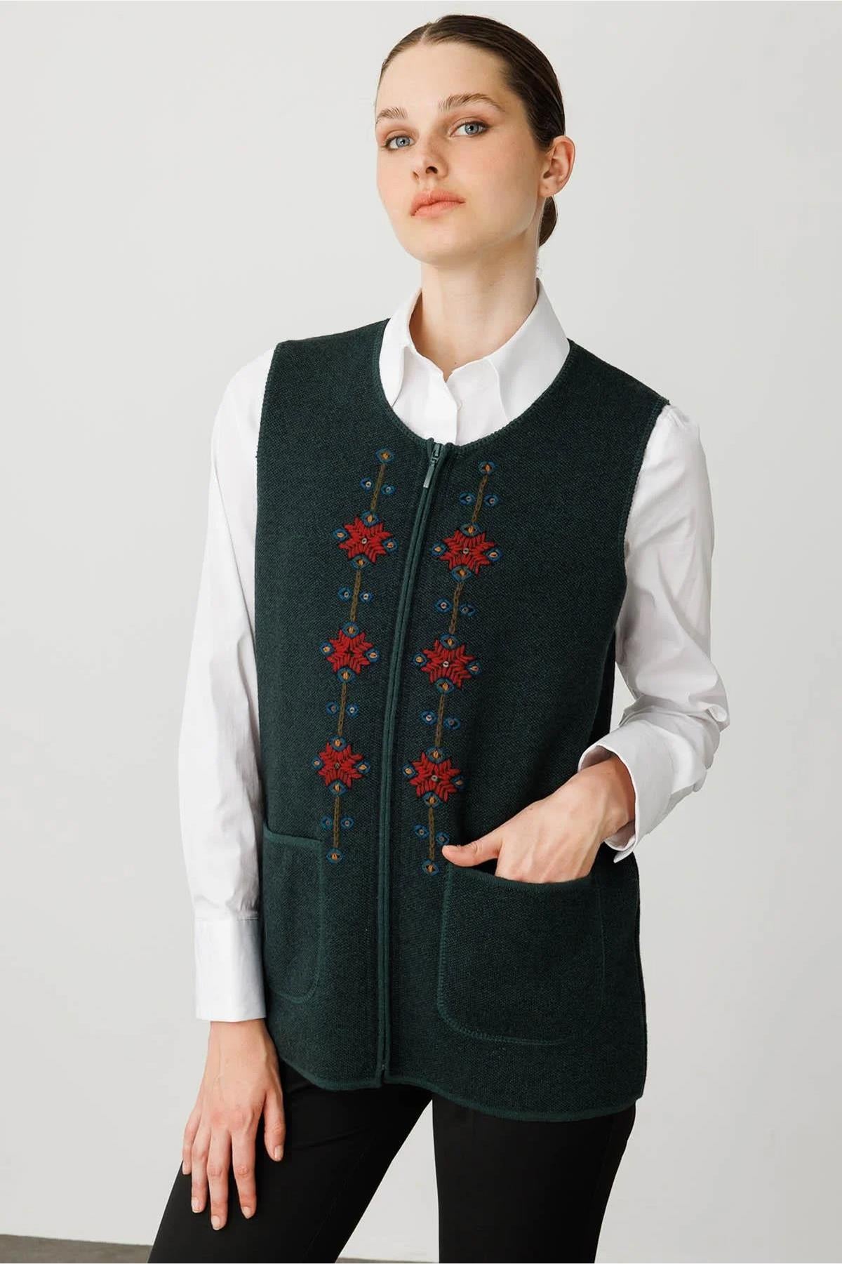 Crew Neck Embroidered Front Zippered Vest 