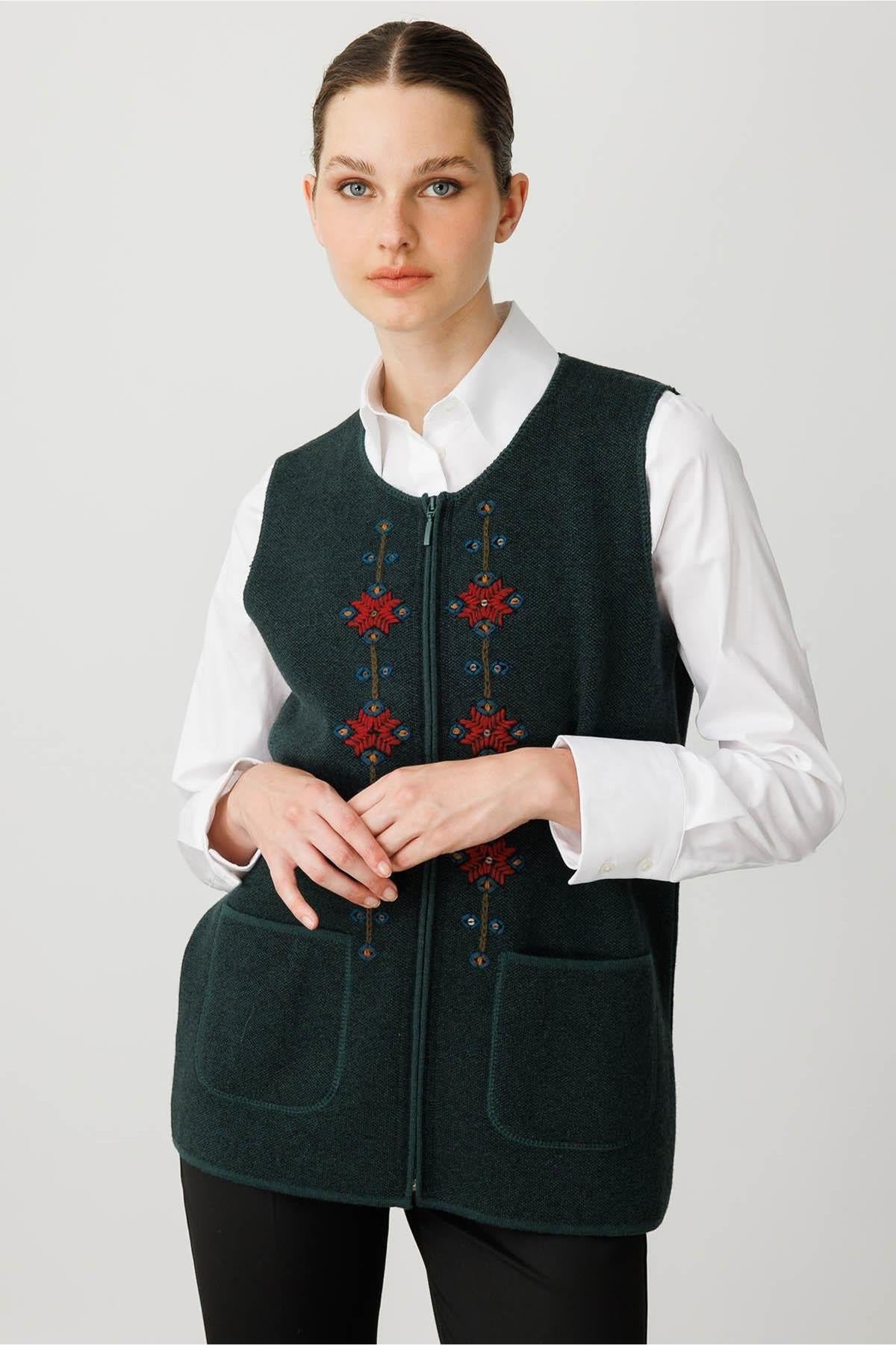 Crew Neck Embroidered Front Zippered Vest 