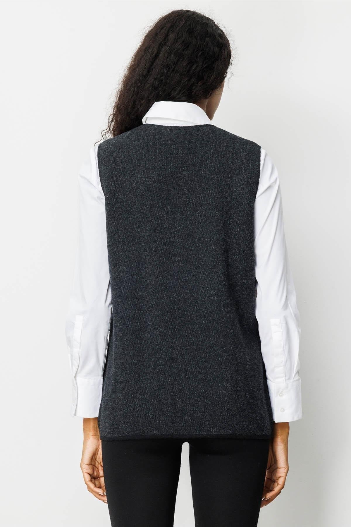 V-Neck Embroidered Zippered Short Vest 