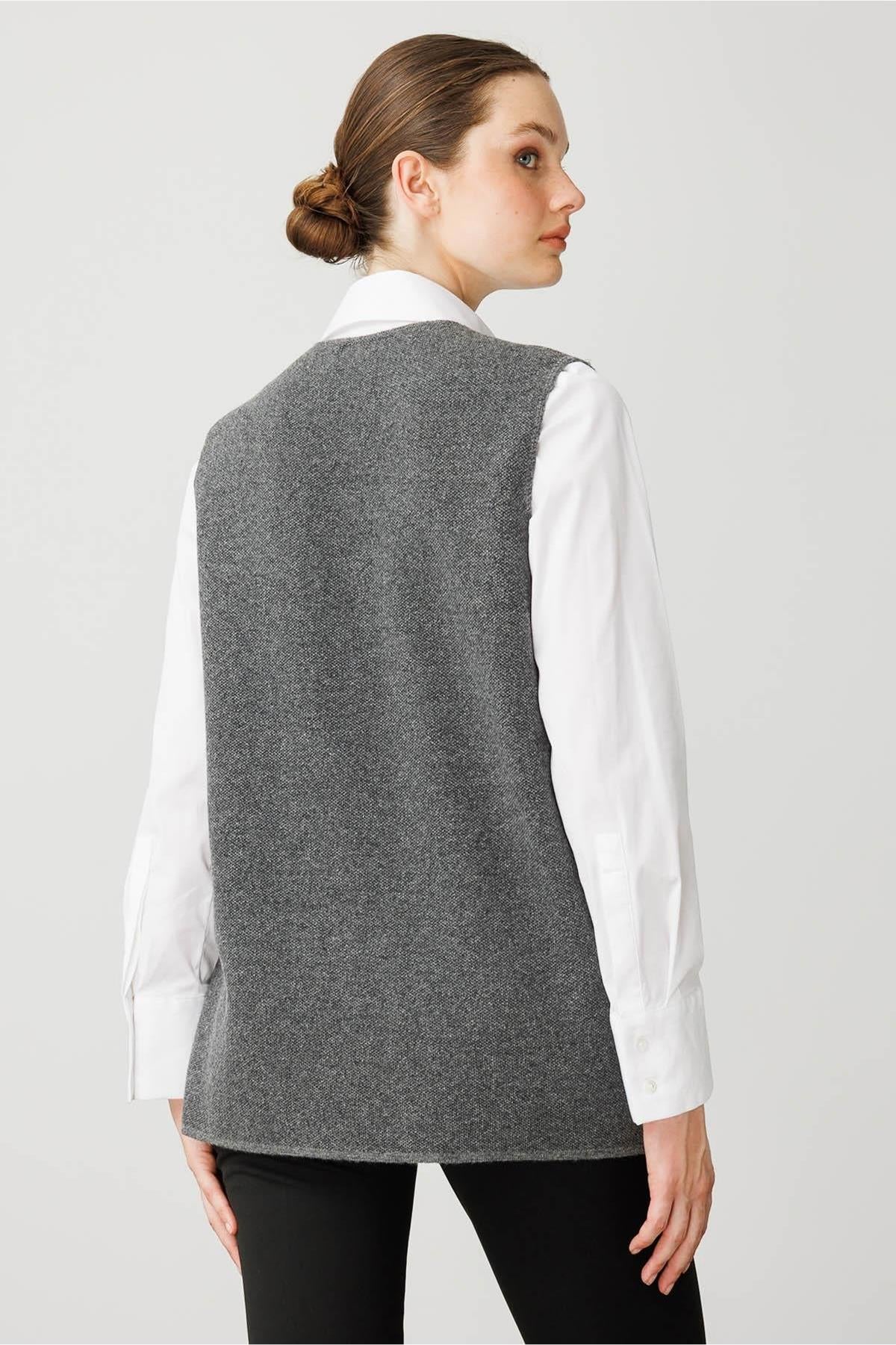 V-Neck Embroidered Zippered Short Vest 