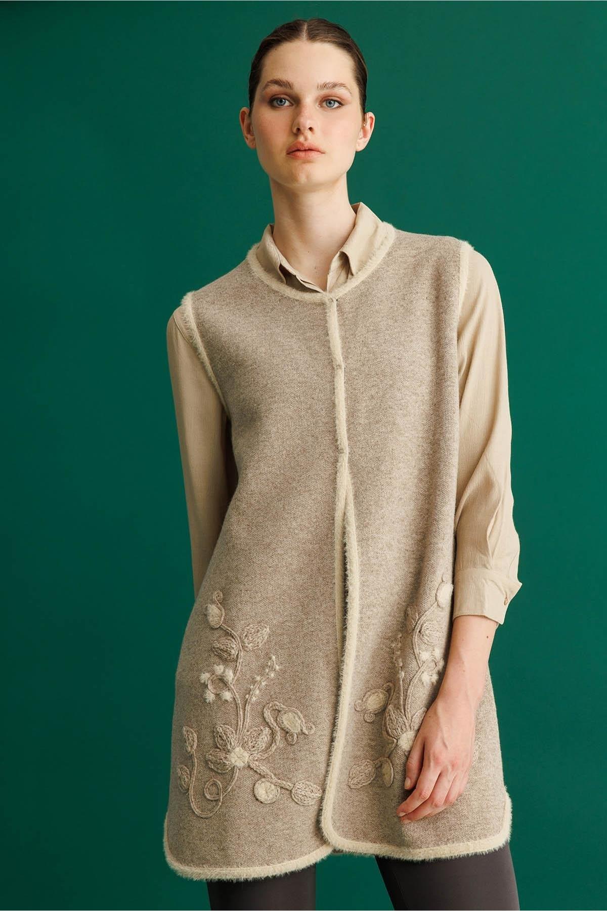 Crew Neck Floral Long Vest 