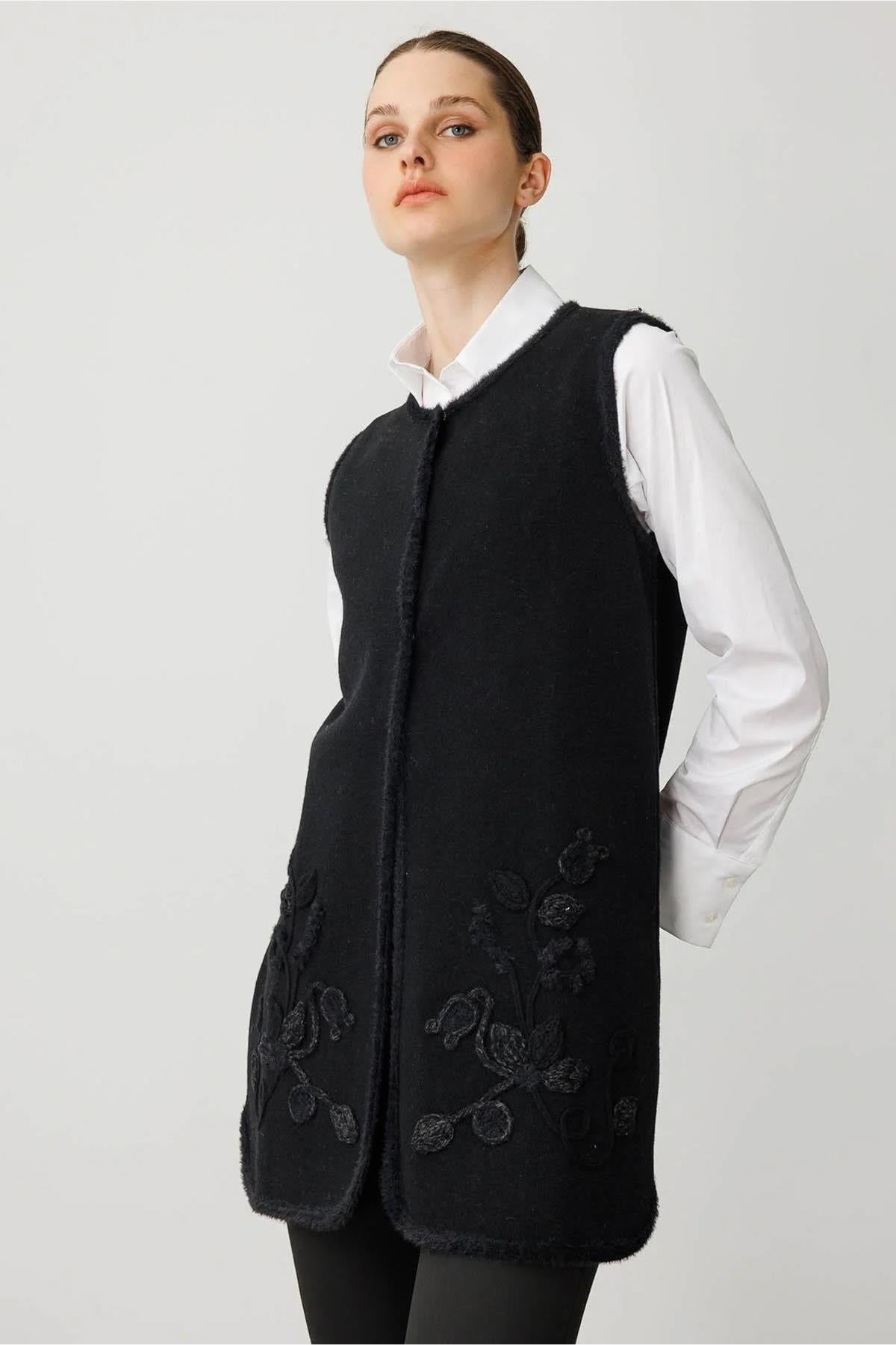 Crew Neck Floral Long Vest 