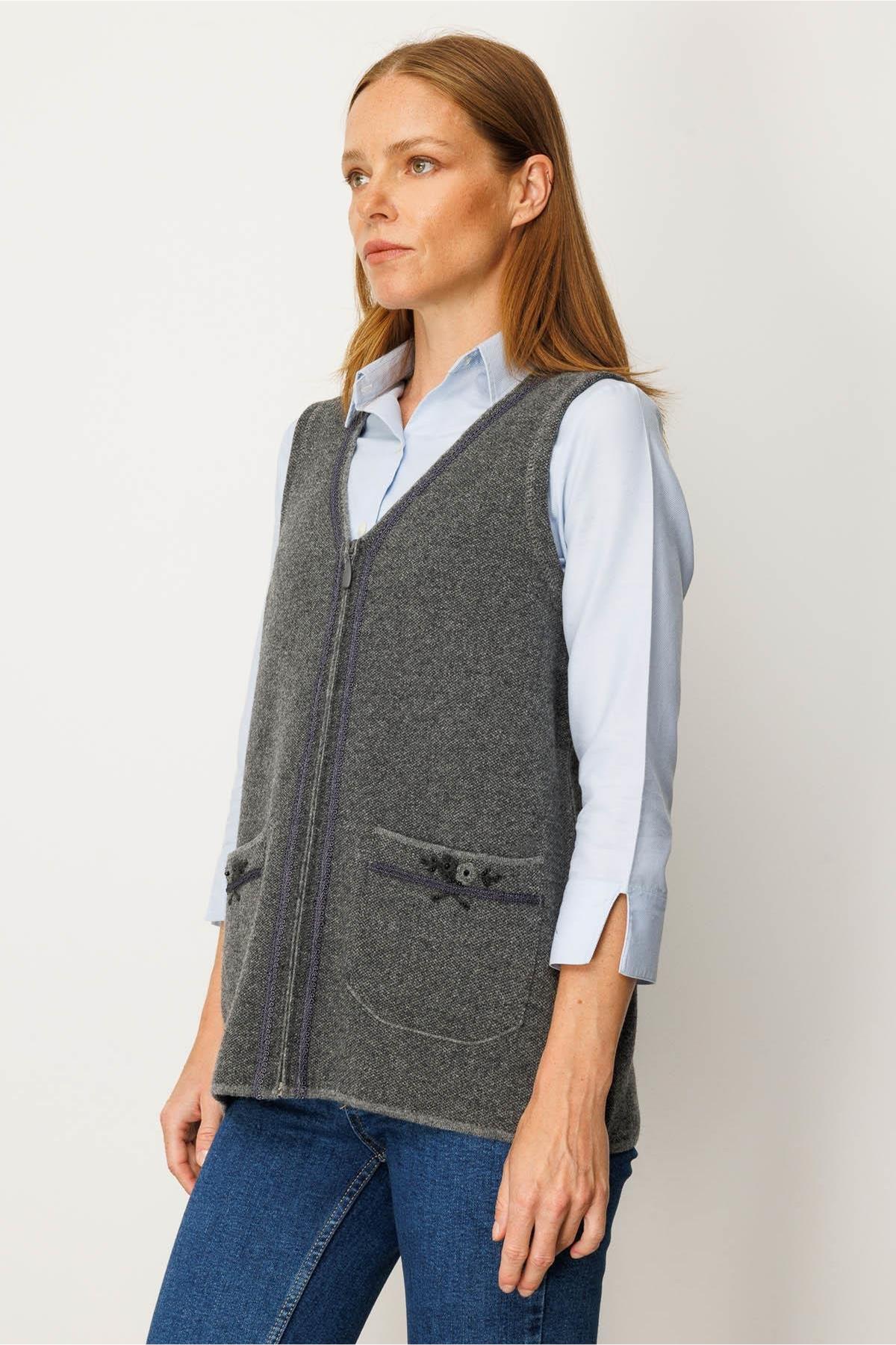 V-Neck Pocket Embroidered Zippered Vest