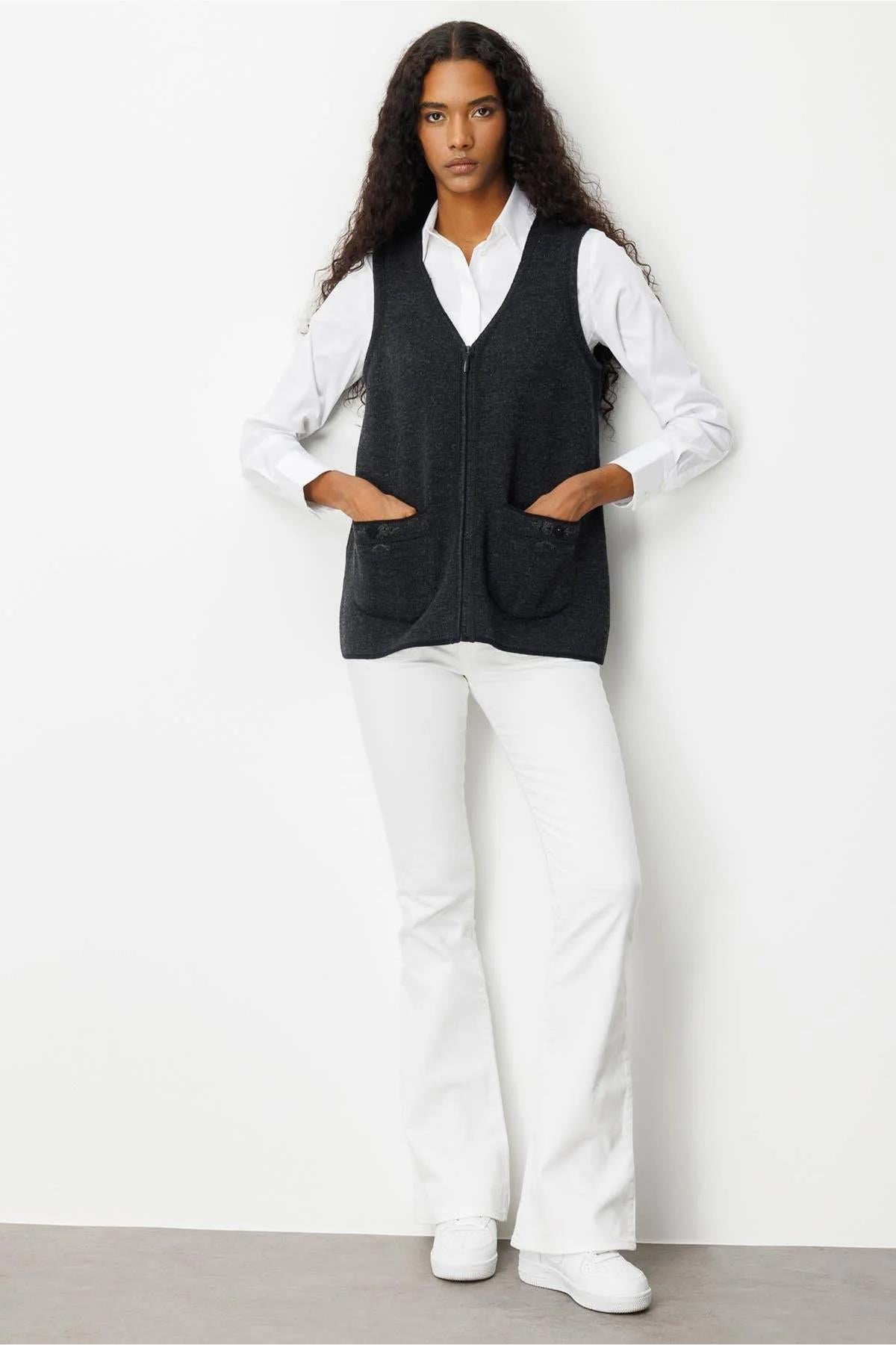 V-Neck Pocket Embroidered Zippered Vest