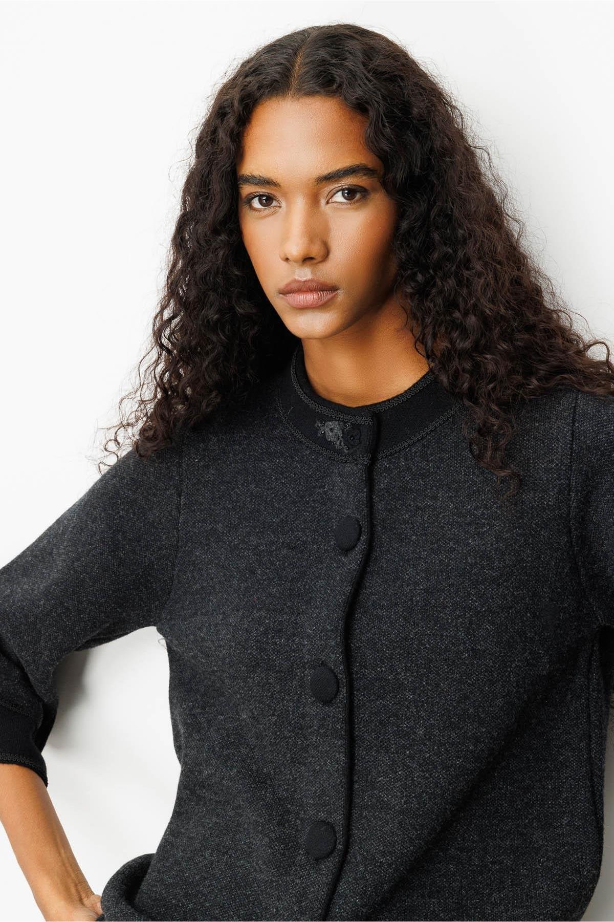 Stand Collar Jacket with Embroidered Sleeves and Collar 