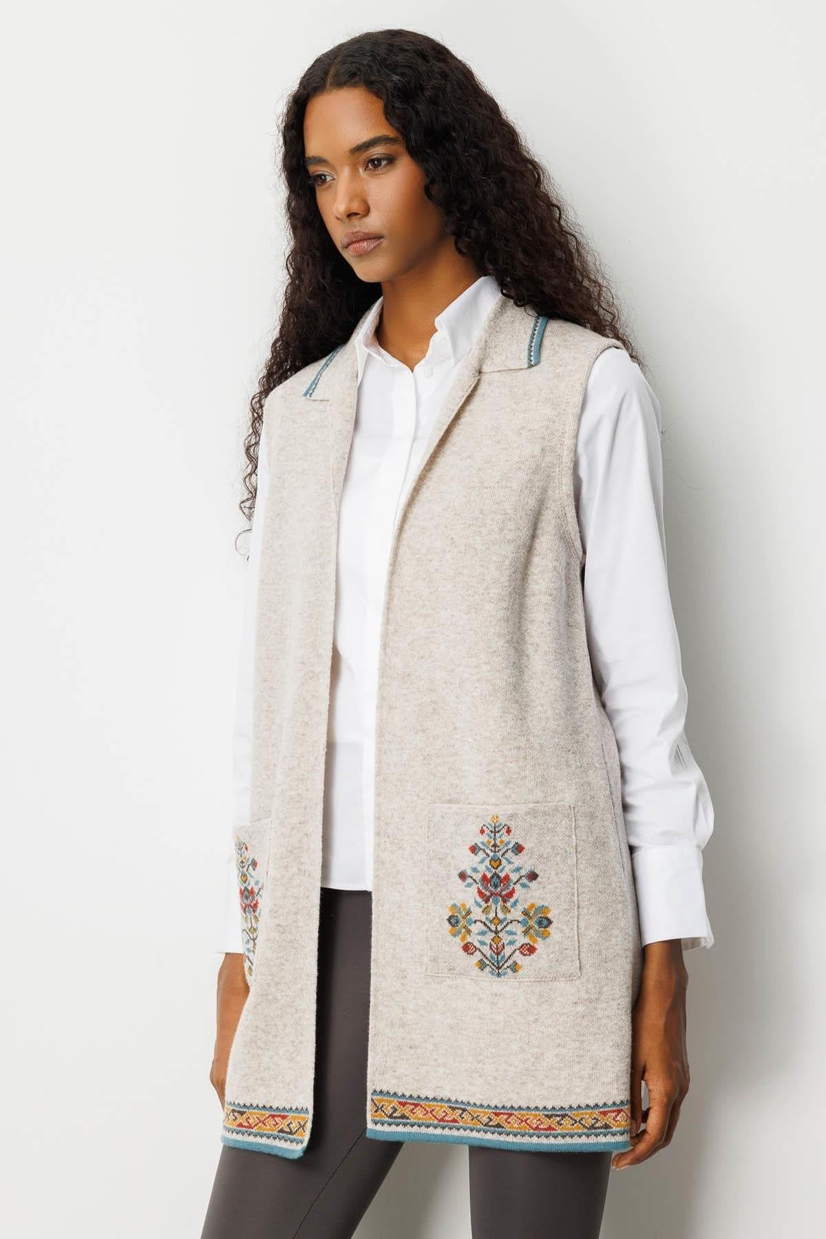 Polo Collar Long Vest with Kilim Pattern on the Hem 