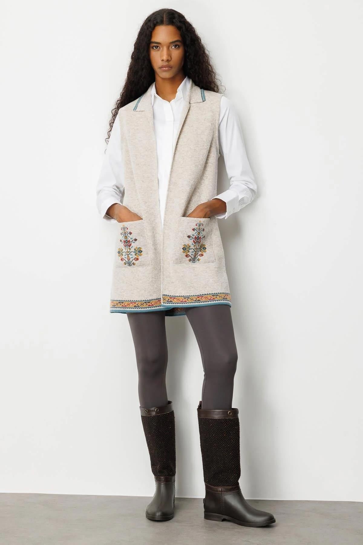 Polo Collar Long Vest with Kilim Pattern on the Hem 