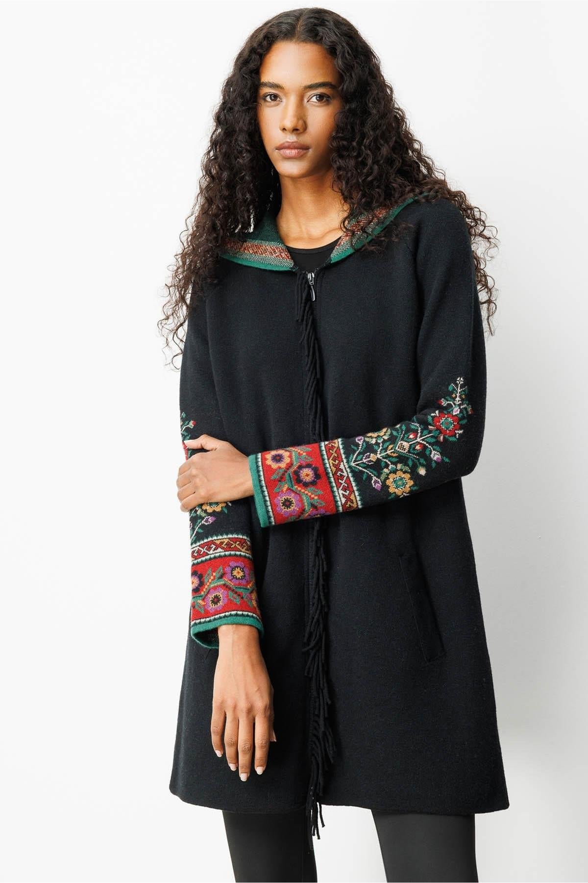 Kapüşonlu Kilim Jakarlı Püsküllü Hırka